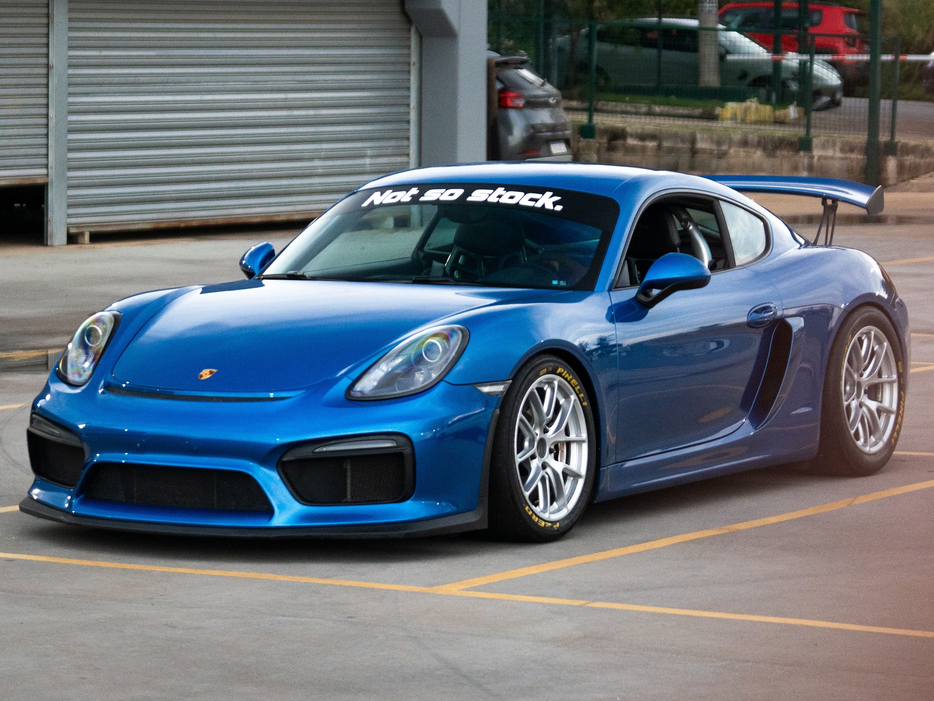 Blue Porsche Cayman - VS-5RE in Race Silver