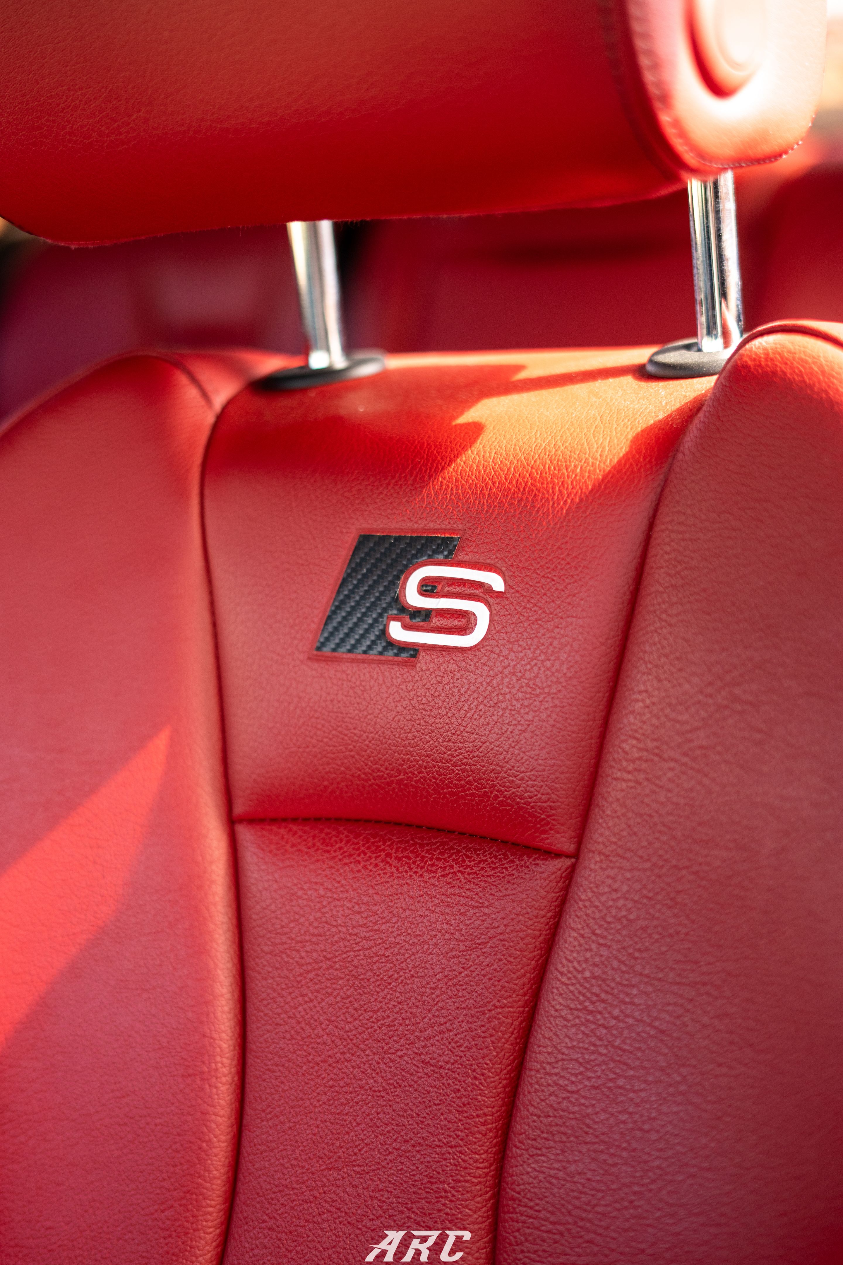 Race Livery Audi 8V A3 with 18" ML-10RT Apex wheels in Machined Lip Gloss Motorsport Gold