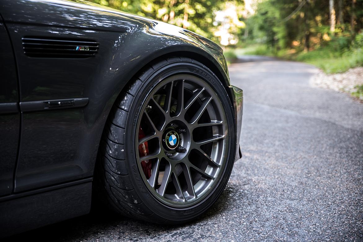 E46 Rondel Rims Vincent’s 2004 E46 M3 Clubsport Race Car With APEX Wheels