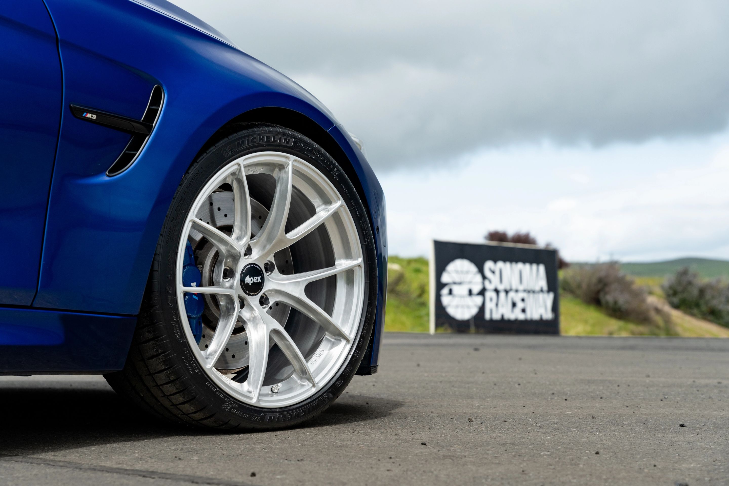 Blue BMW F80 M3 with 19" VS-5RS Apex wheels in Brushed Clear
