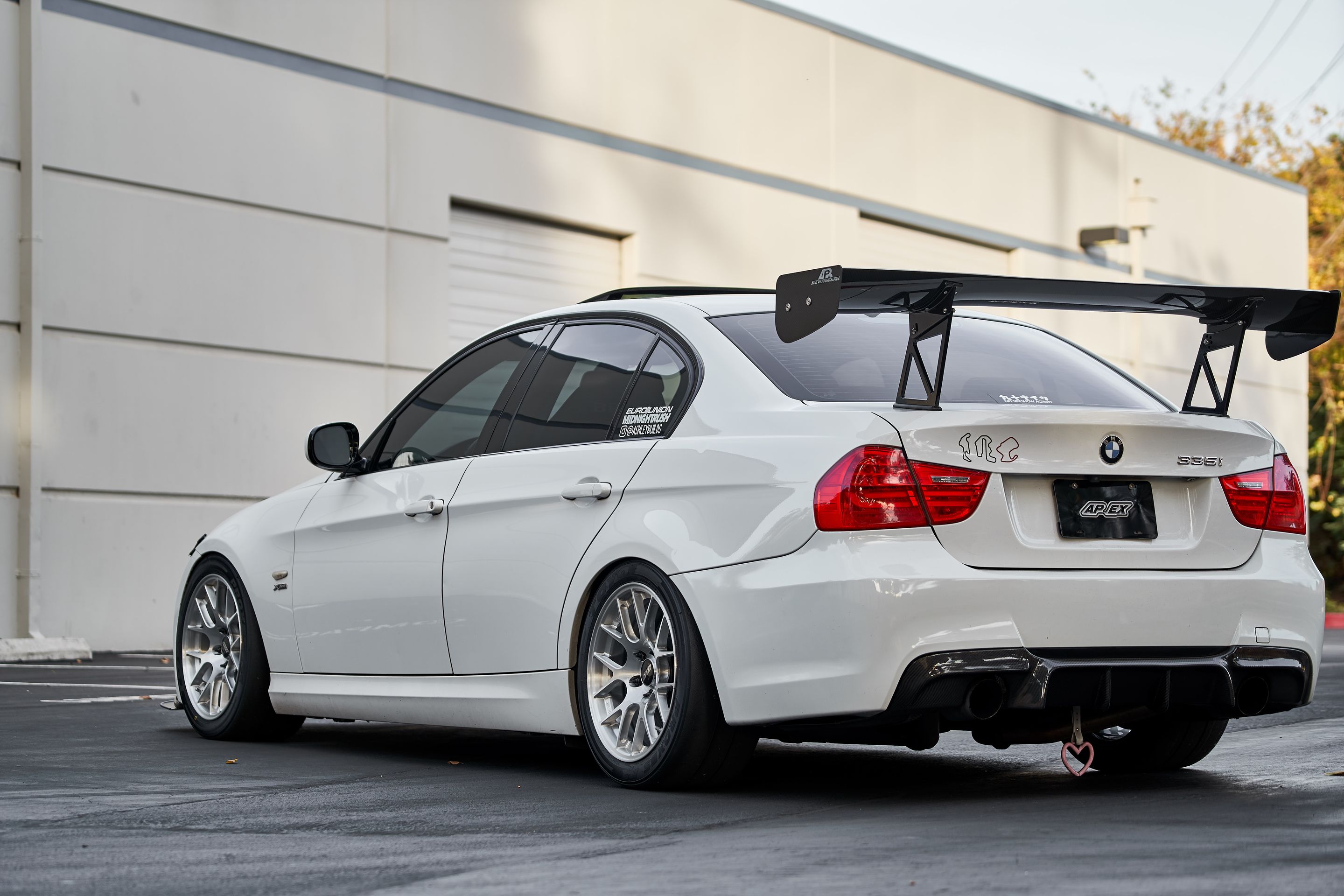 White BMW E90 LCI Sedan 3 Series with 17" EC-7R Apex wheels in Brushed Clear