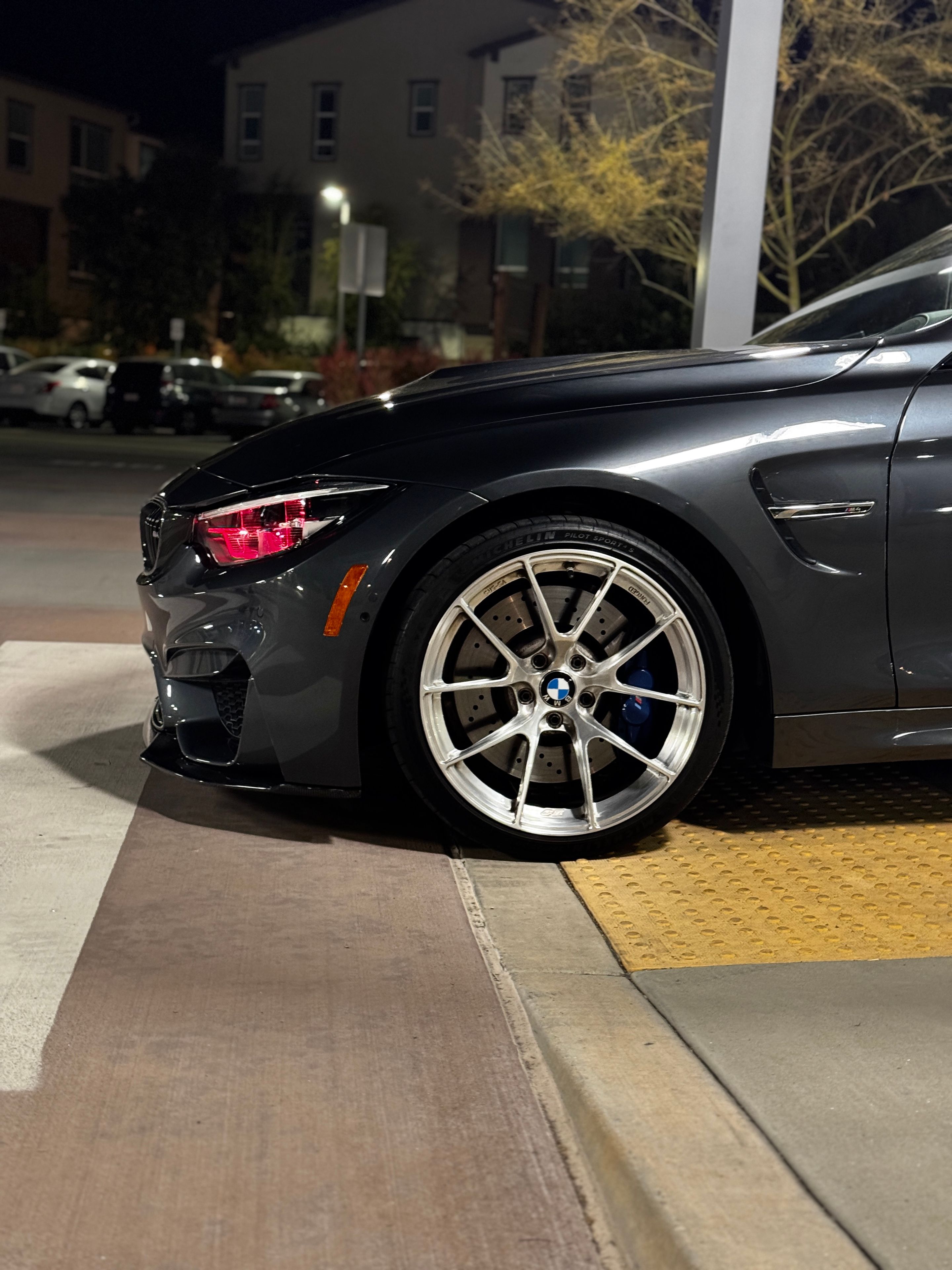 Grey BMW F82 Coupe M4 with 19" VS-5RS Apex wheels in Brushed Clear