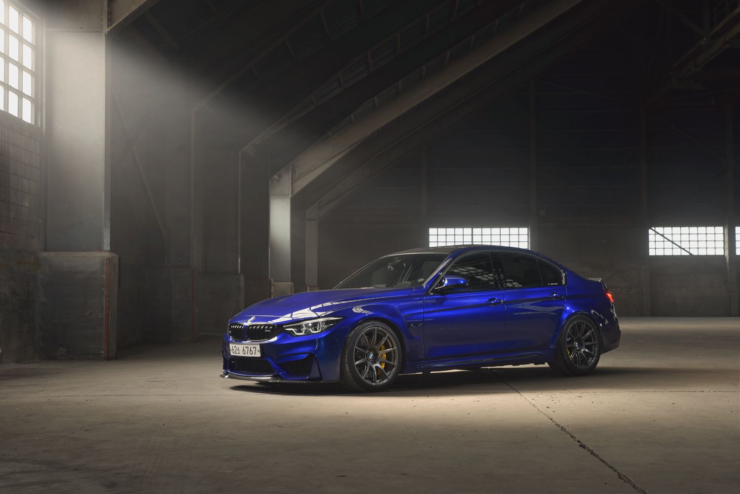 Blue BMW F80 M3 with 19" SM-10 Apex wheels in Anthracite