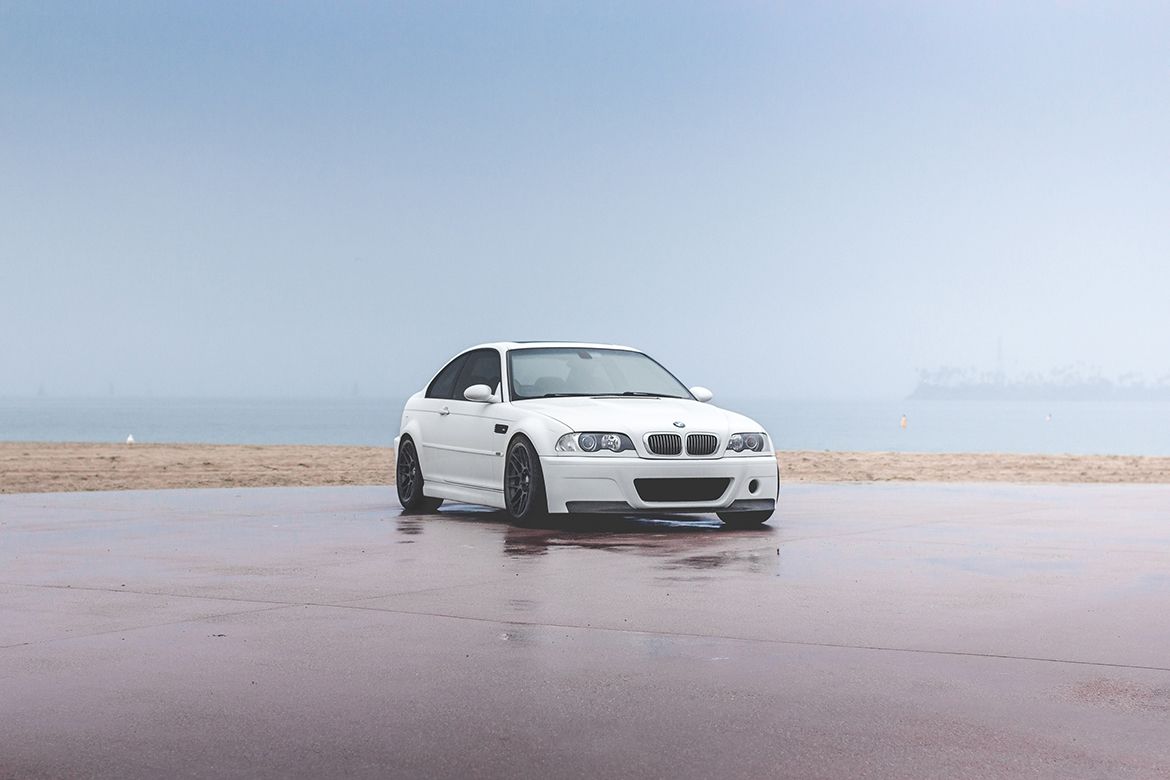 White BMW E46 M3 with 18" ARC-8 Apex wheels in Anthracite