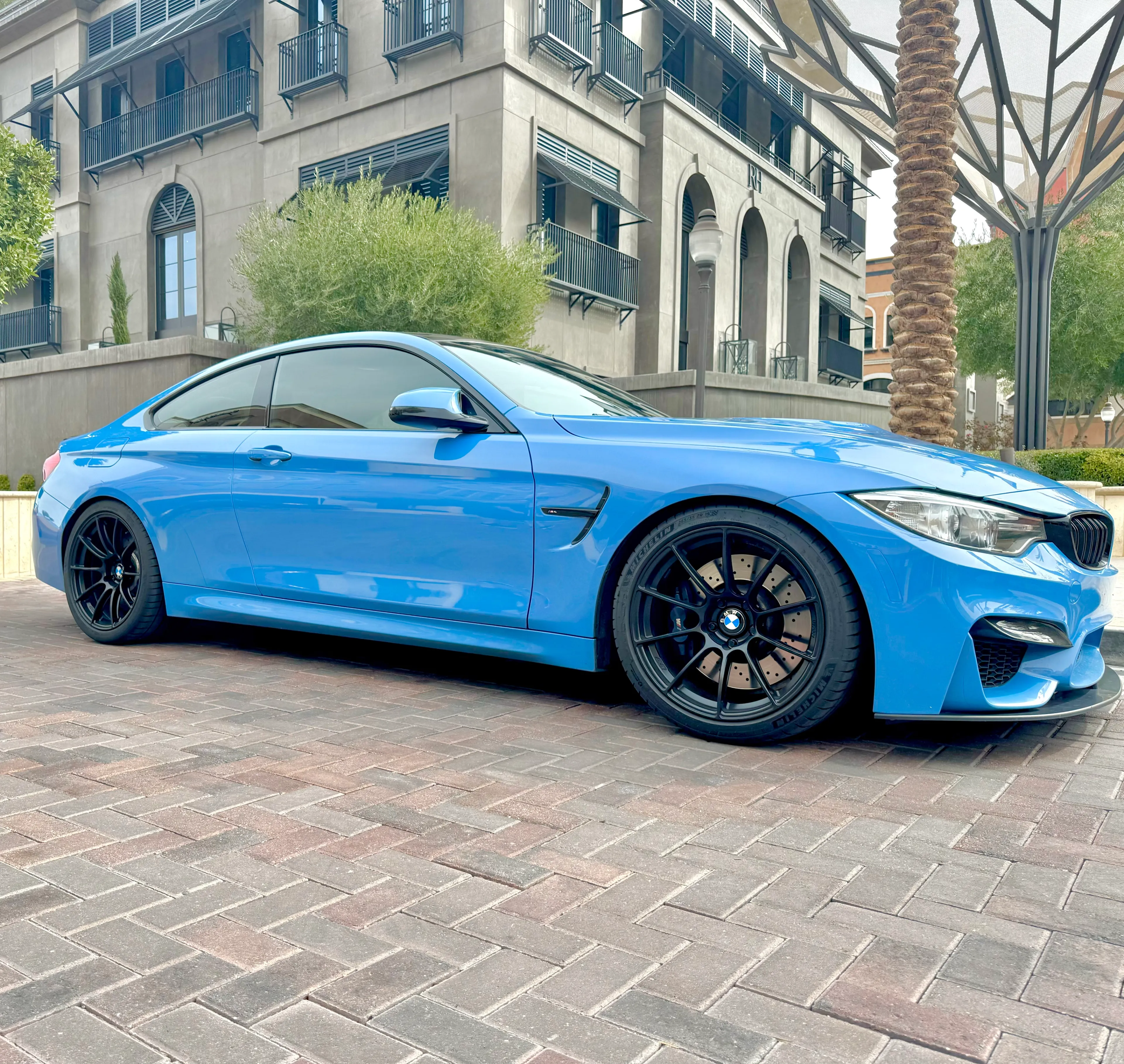 BMW F82 Coupe M4 with 19" SM-10RS Wheels in Satin Black