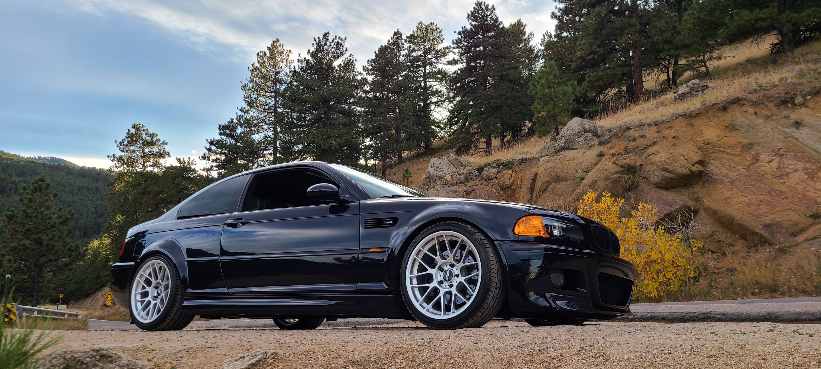 Black BMW E46 M3 with 18" ARC-8 Apex wheels in Hyper Silver