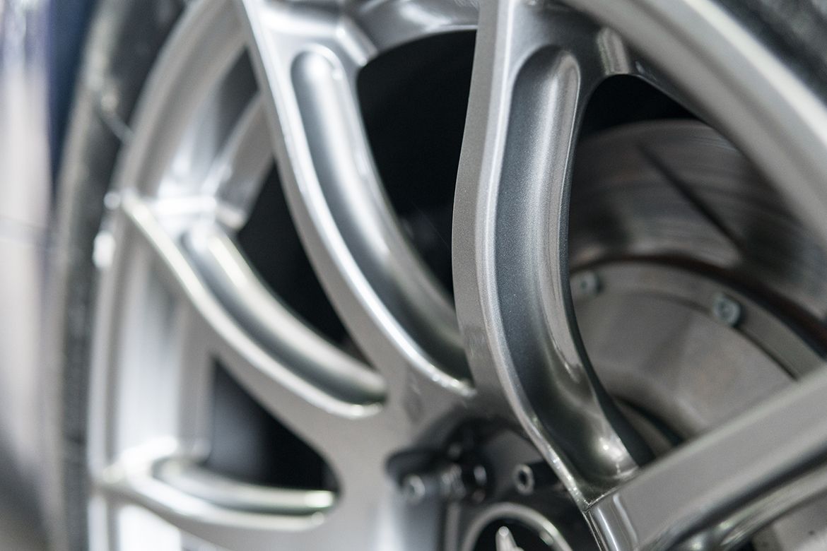 Blue BMW E92 Coupe M3 with 18" SM-10 Apex wheels in Anthracite