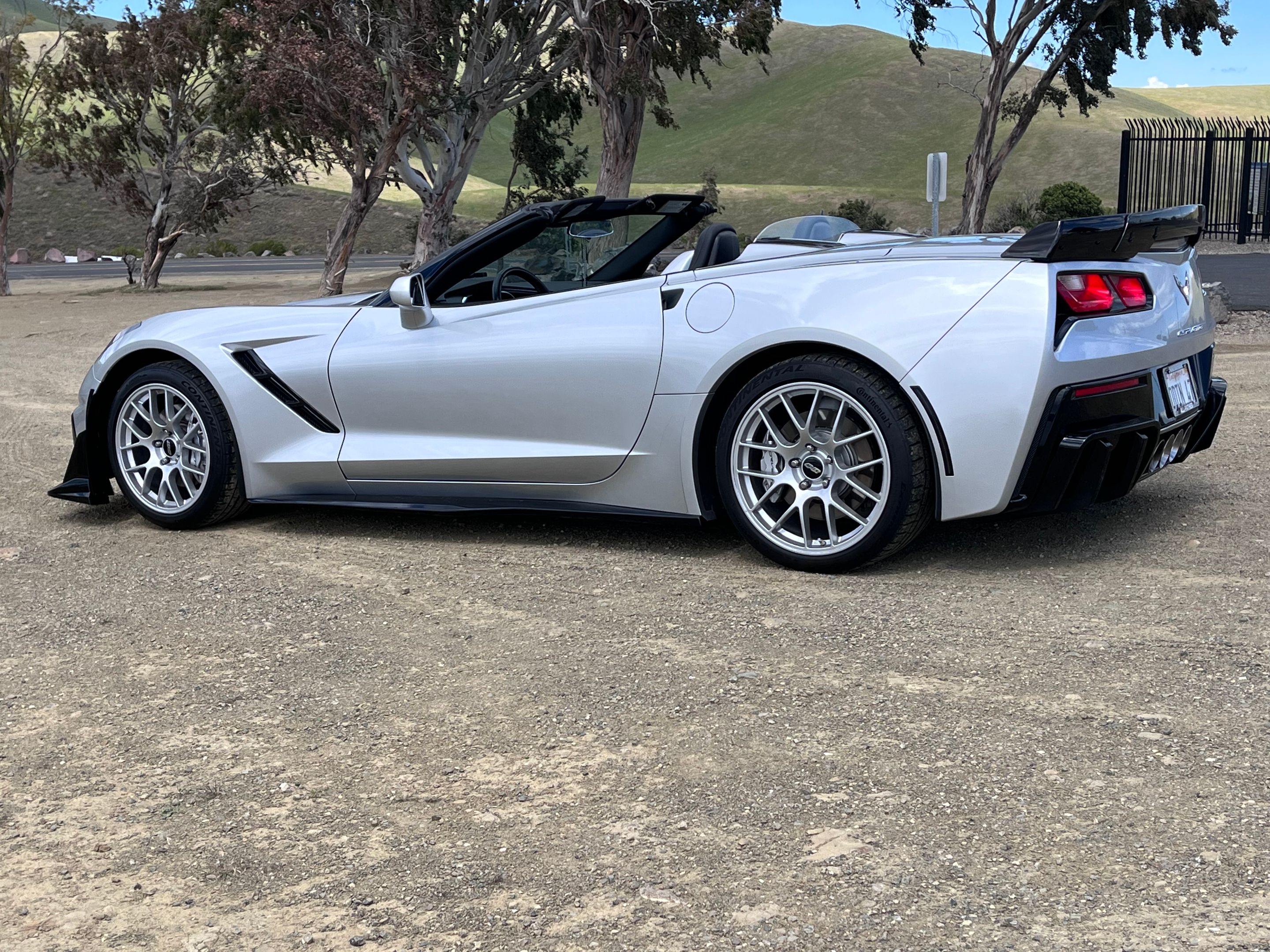Silver Chevrolet C7 Corvette Stingray/Z51 with 18"/19" EC-7 Apex wheels in Race Silver