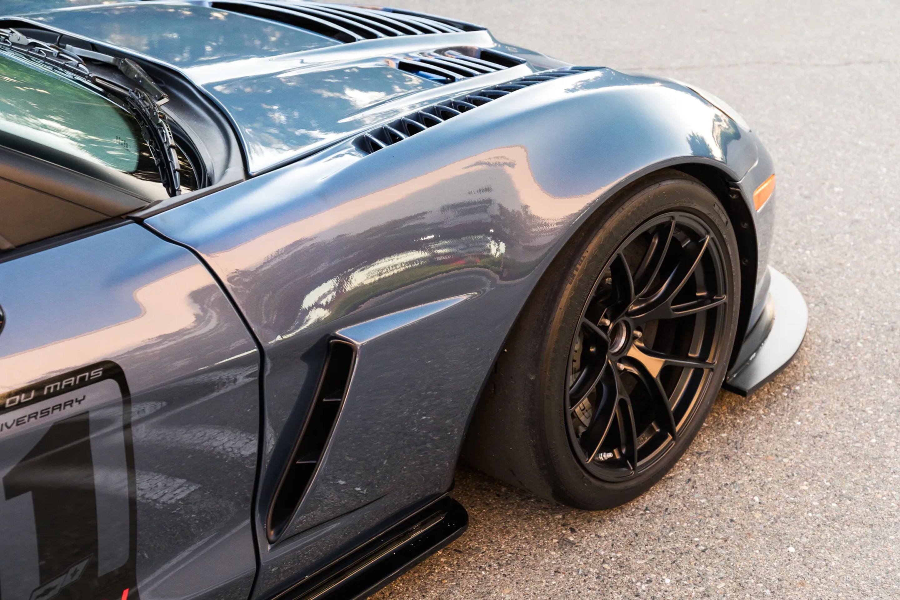 Blue Chevrolet C6 Corvette Z06 with 18" VS-5RS Apex wheels in Satin Black