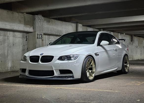 BMW E92 Coupe M3 with 18" VS-5RS in Motorsport Gold