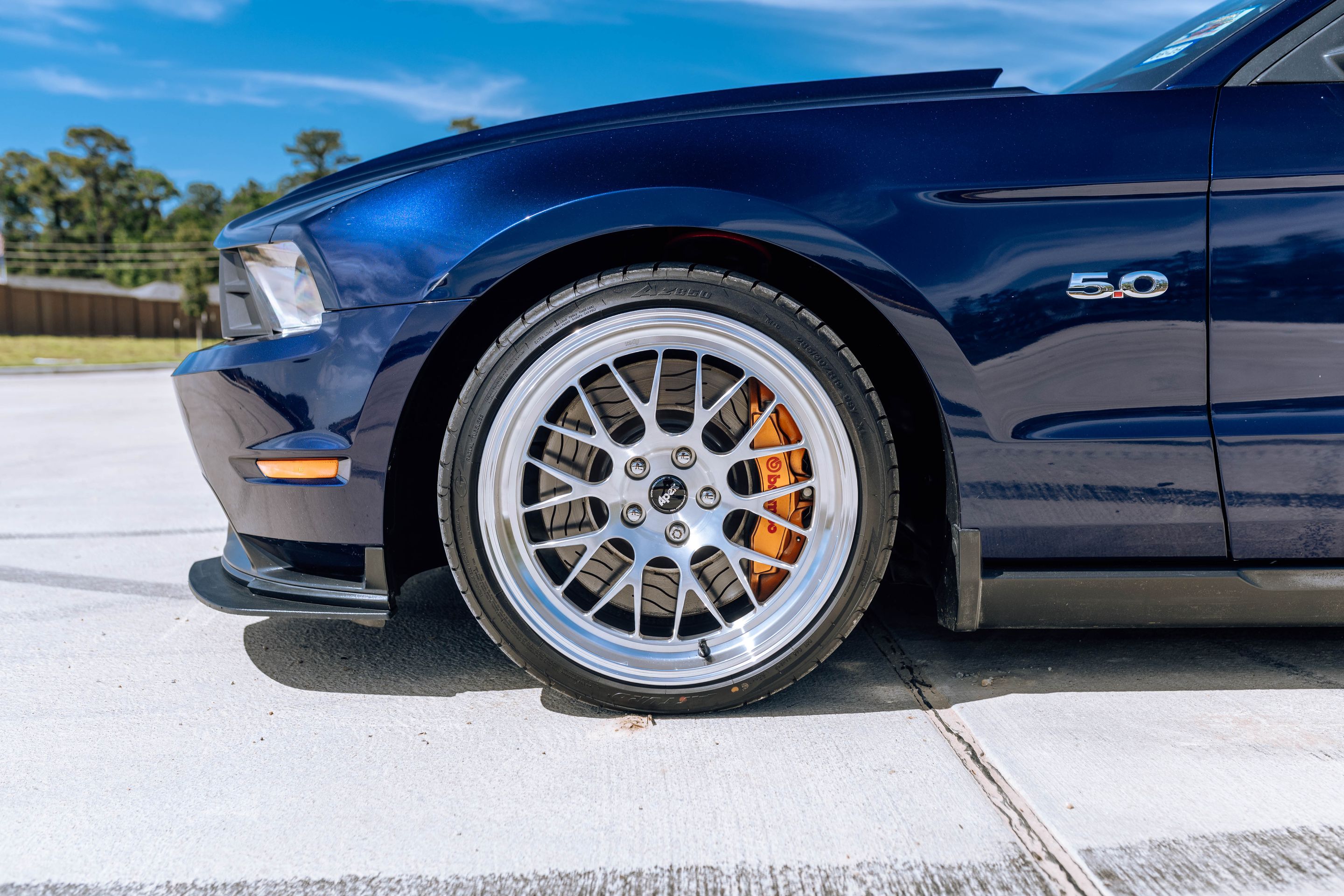 Blue Ford S197 Mustang GT with 19" ML-10RT Apex wheels in Machined Lip Brushed Clear