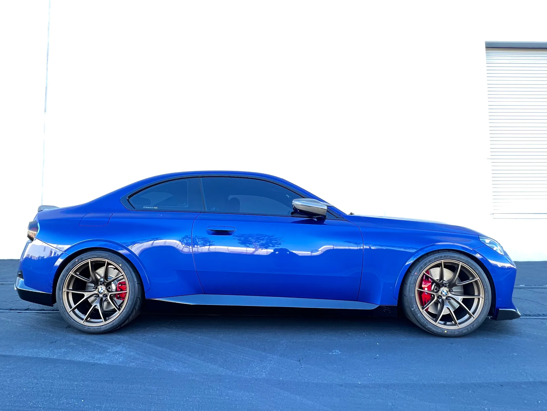 Blue BMW G42 2 Series with 19" VS-5RS Apex wheels in Satin Bronze