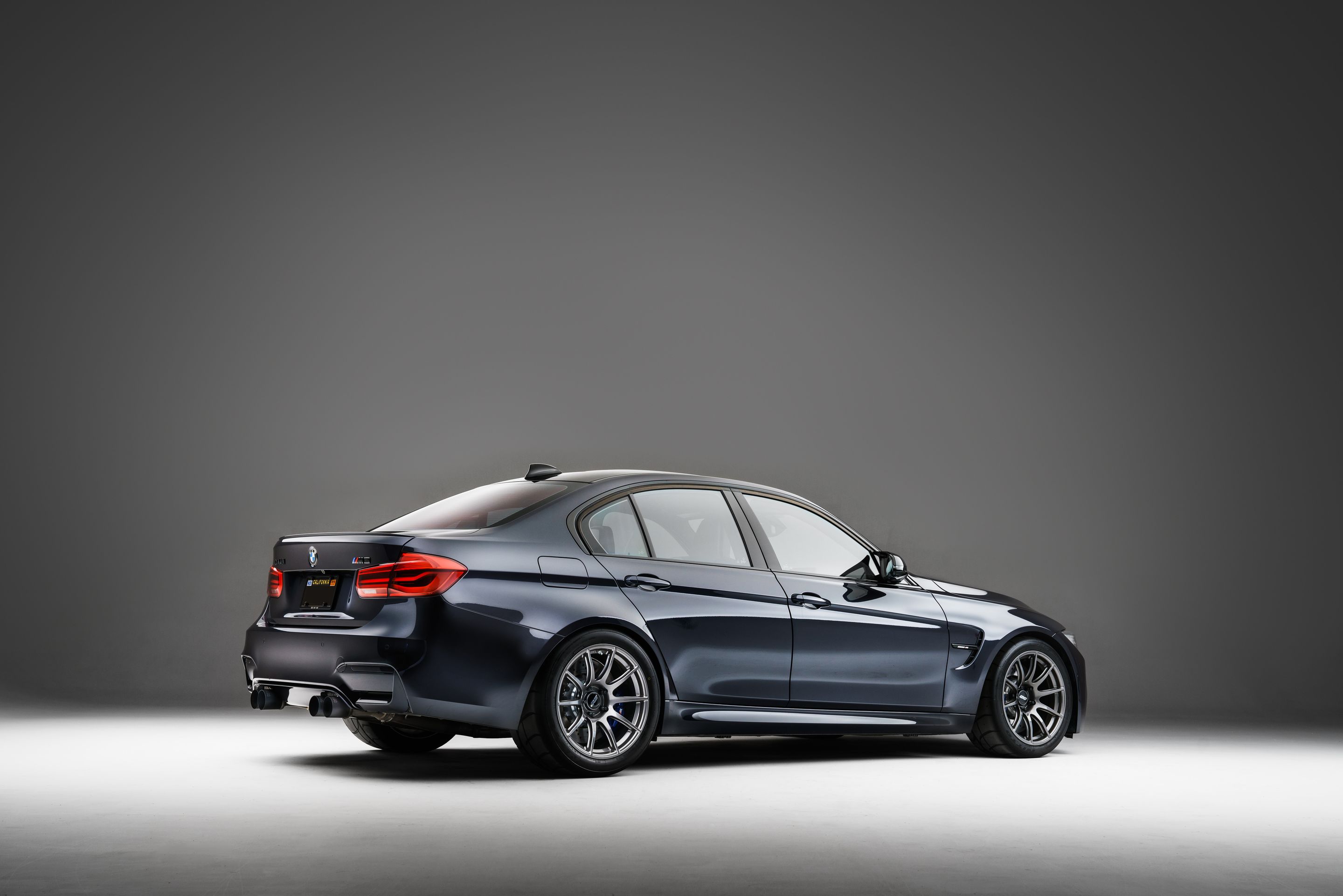 Blue BMW F80 M3 with 18" SM-10 Apex wheels in Anthracite