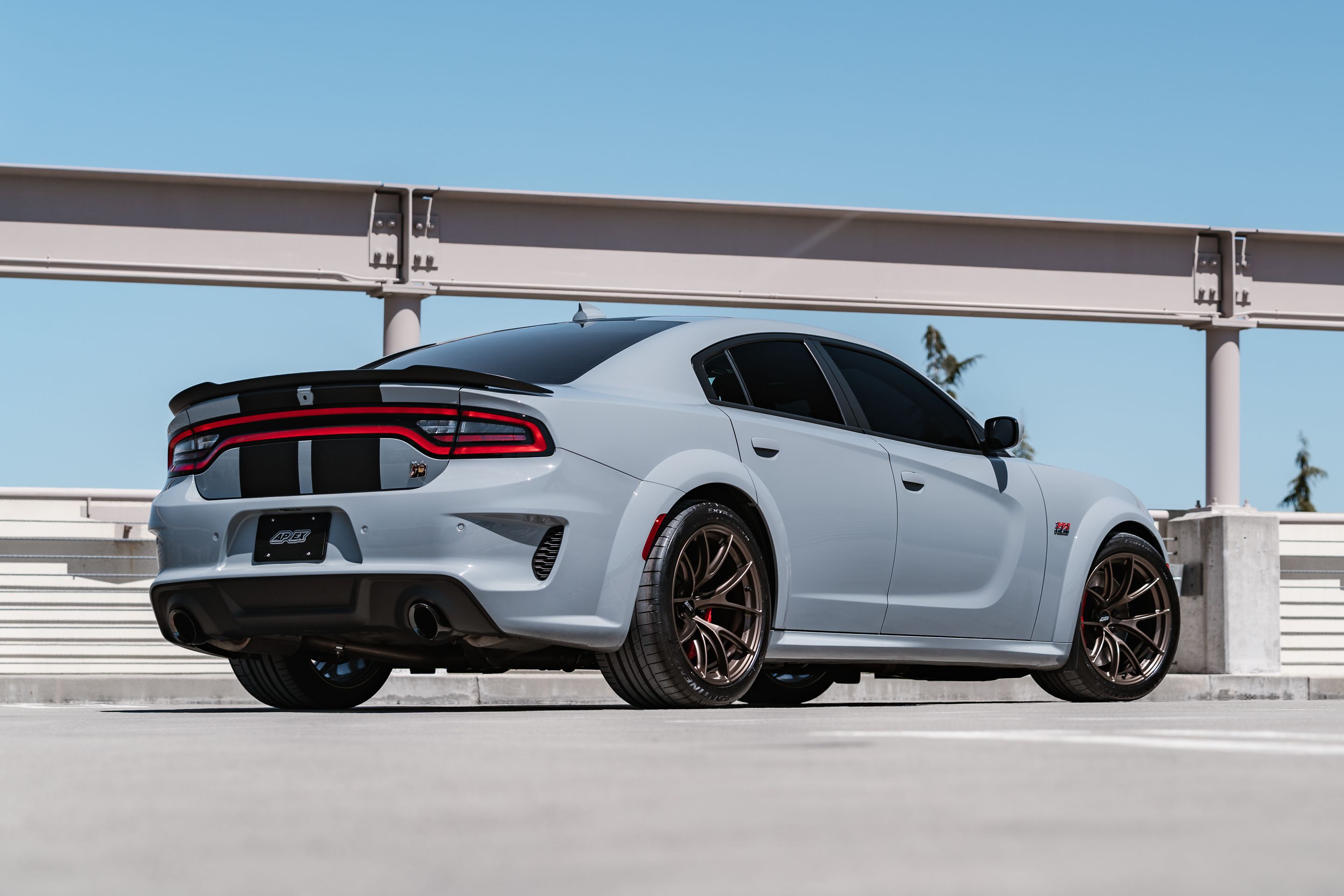 Grey Dodge Charger Scat Pack Widebody with 20" VS-5RS Apex wheels in Satin Bronze