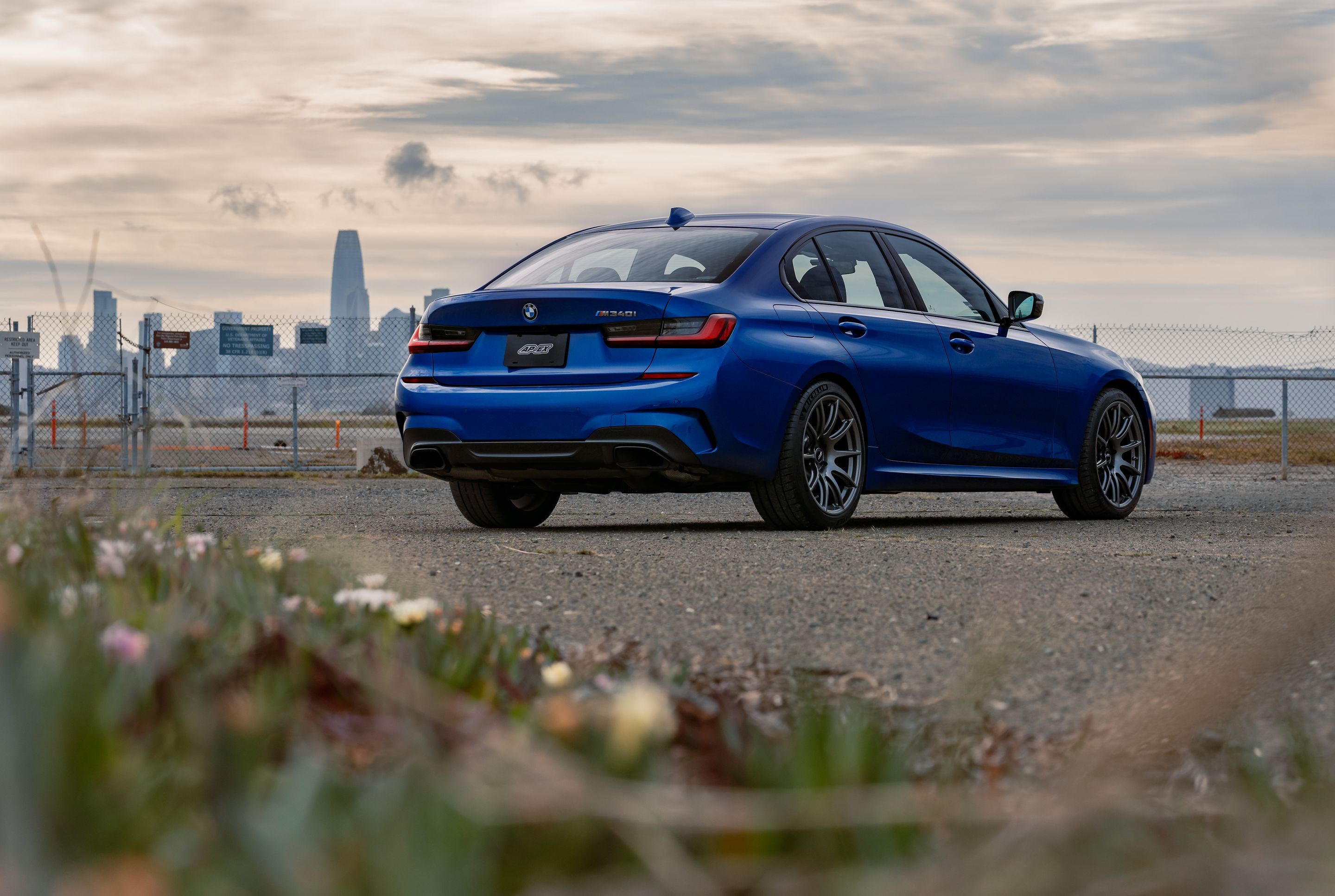 Blue BMW G20 Sedan 3 Series with 19" SM-10 Apex wheels in Anthracite
