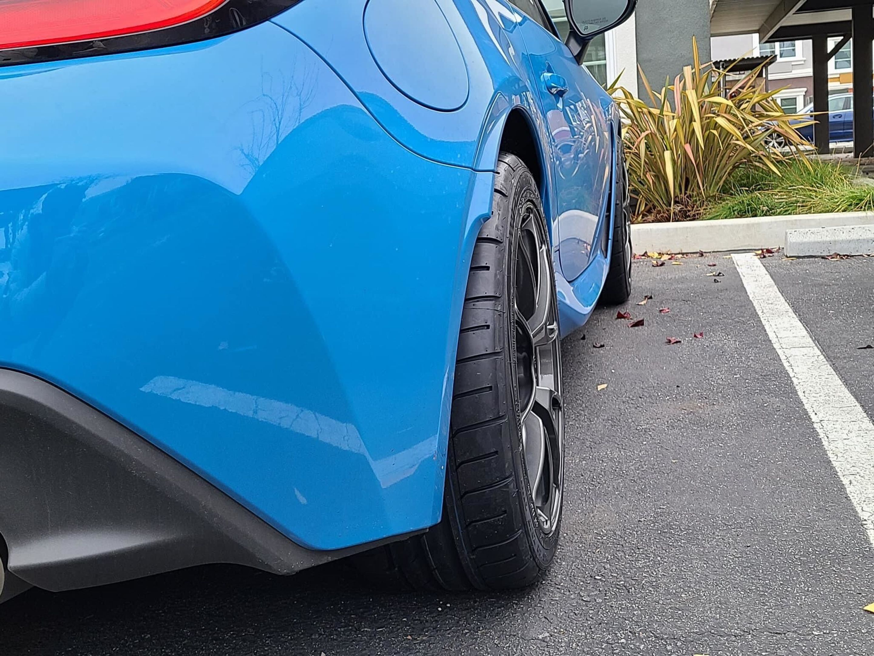 Blue Toyota GR86 with 17" VS-5RS Apex wheels in Anthracite