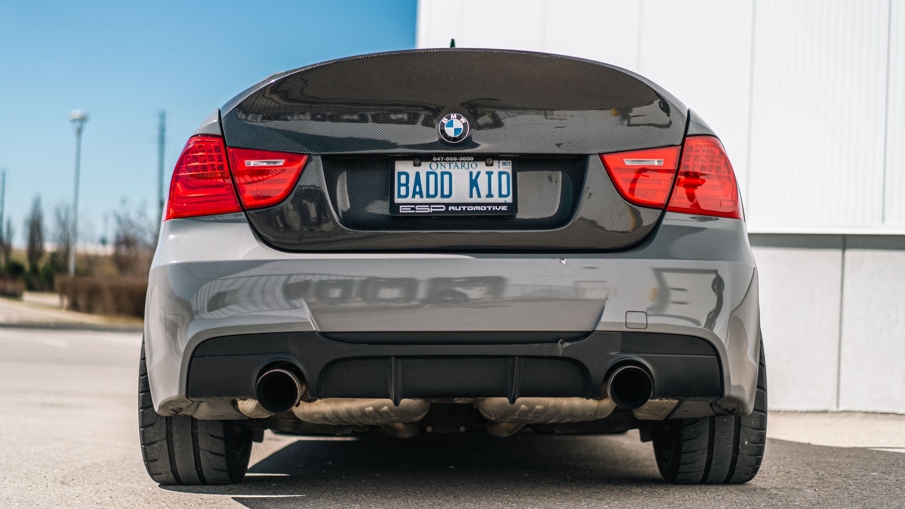 Grey BMW E90 LCI Sedan 3 Series with 17" ARC-8 Apex wheels in Anthracite