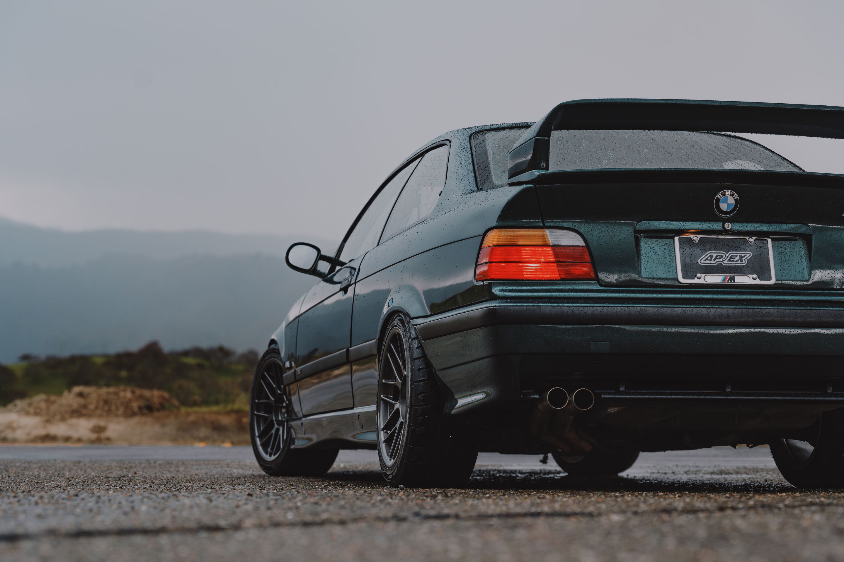 Green BMW E36 M3 with 17" ARC-8RT Apex wheels in Anthracite