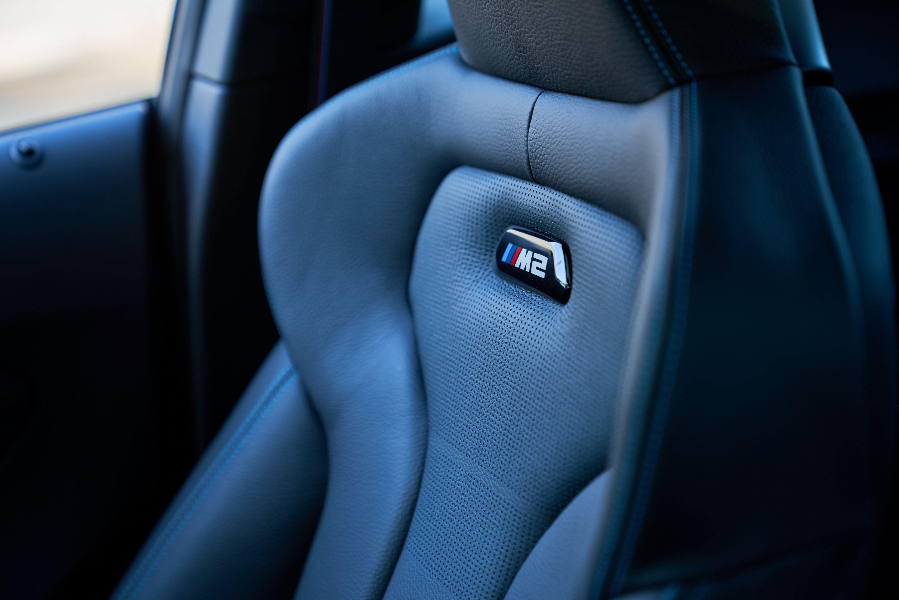 Blue BMW F87 M2 with 19" EC-7 Apex wheels in Race Silver