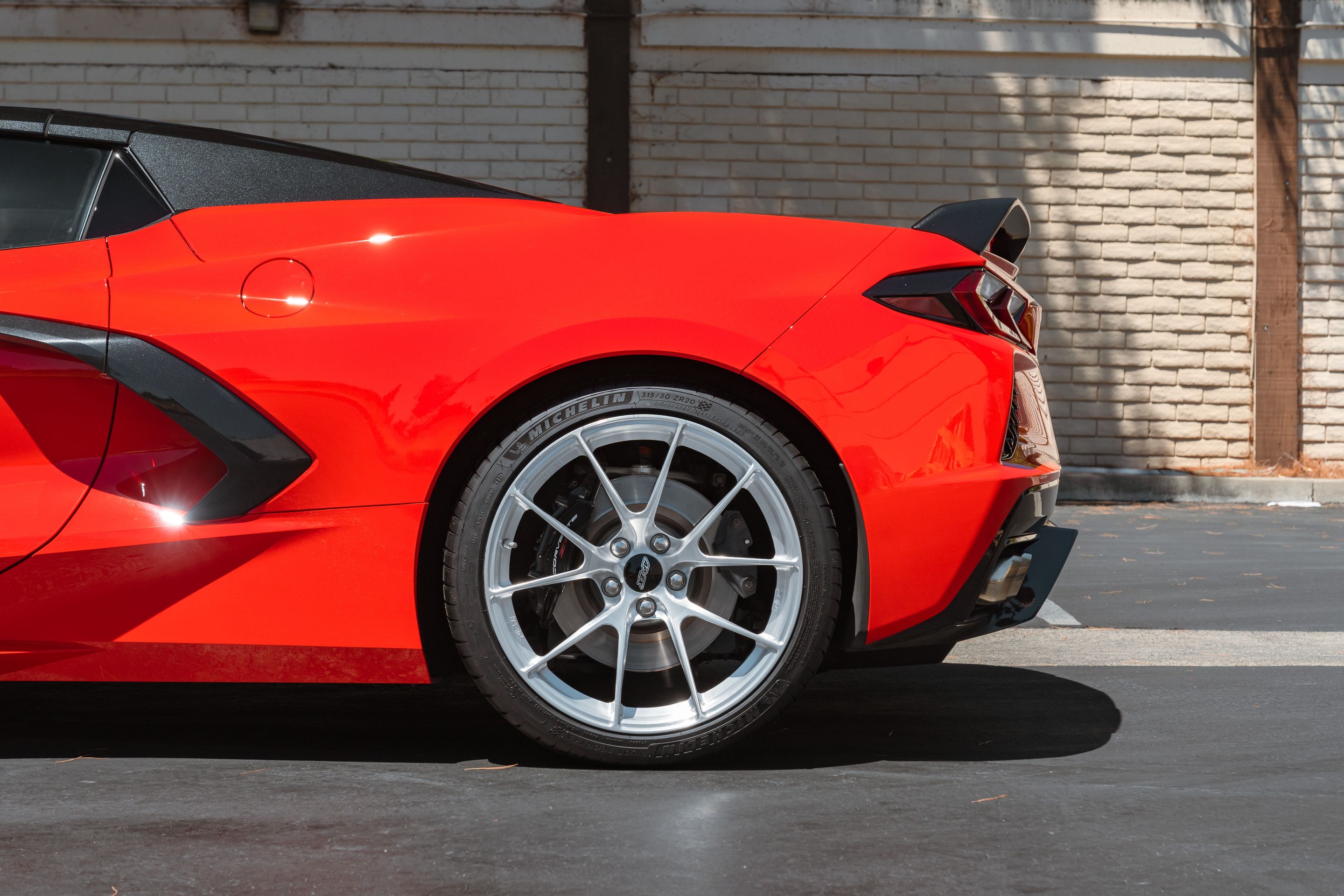 Red Chevrolet C8 Corvette Stingray/Z51 with 19"/20" VS-5RS Apex wheels in Brushed Clear