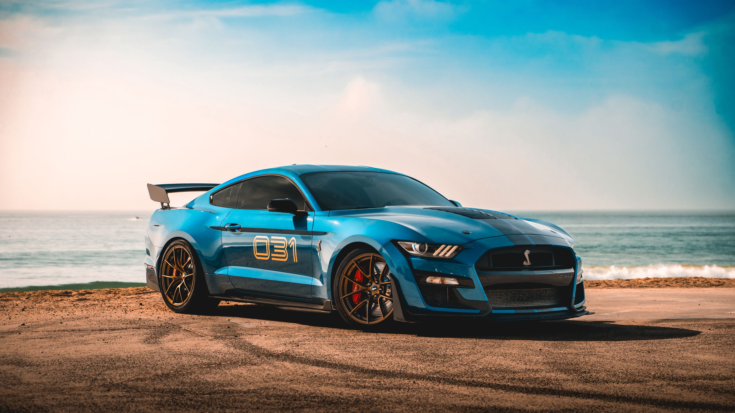 Blue Ford S550 Mustang GT500 with 20" VS-5RS Apex wheels in Satin Bronze