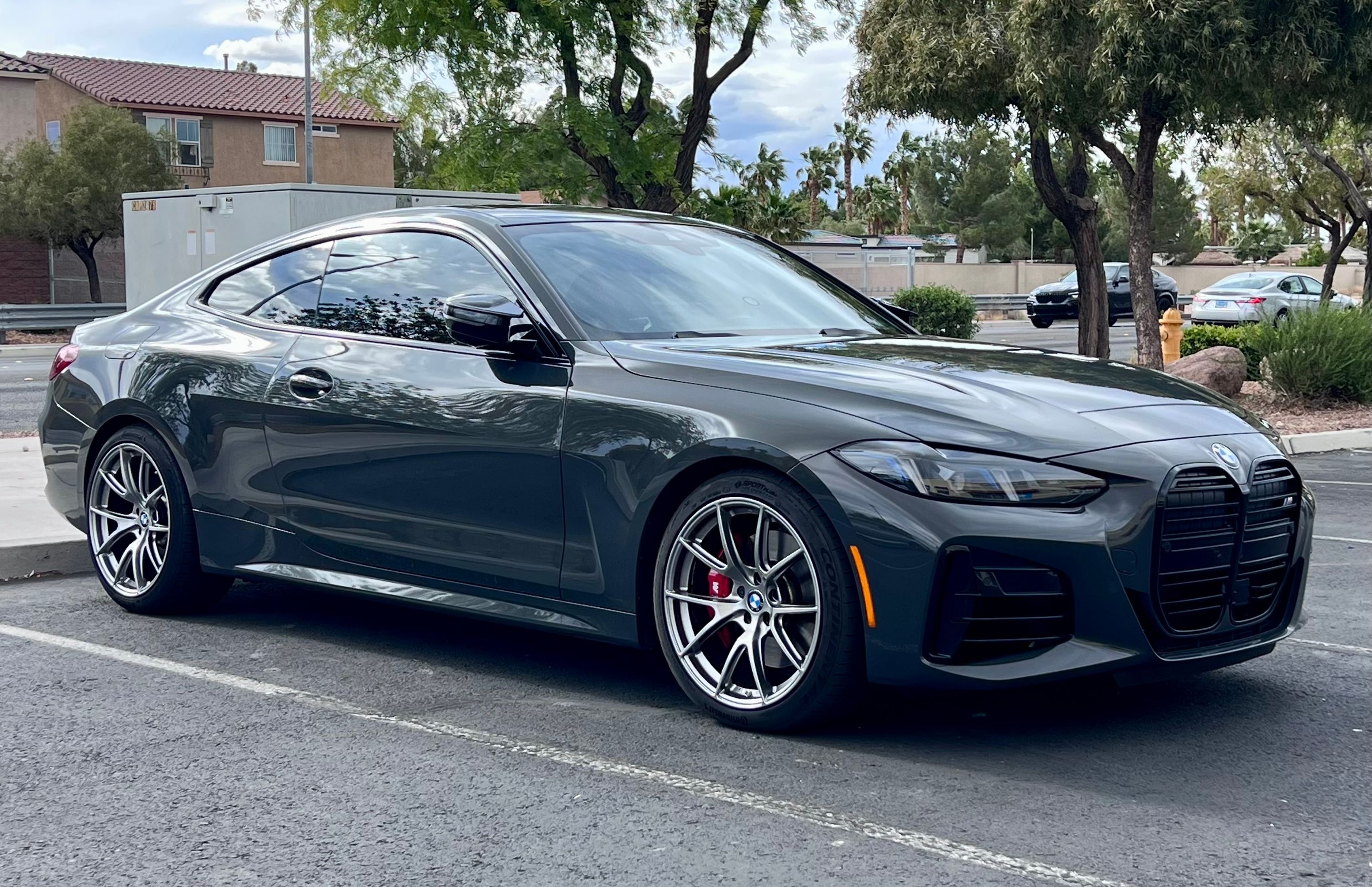 Grey BMW G22 Coupe 4 Series with 18" VS-5 Apex wheels in Hyper Black