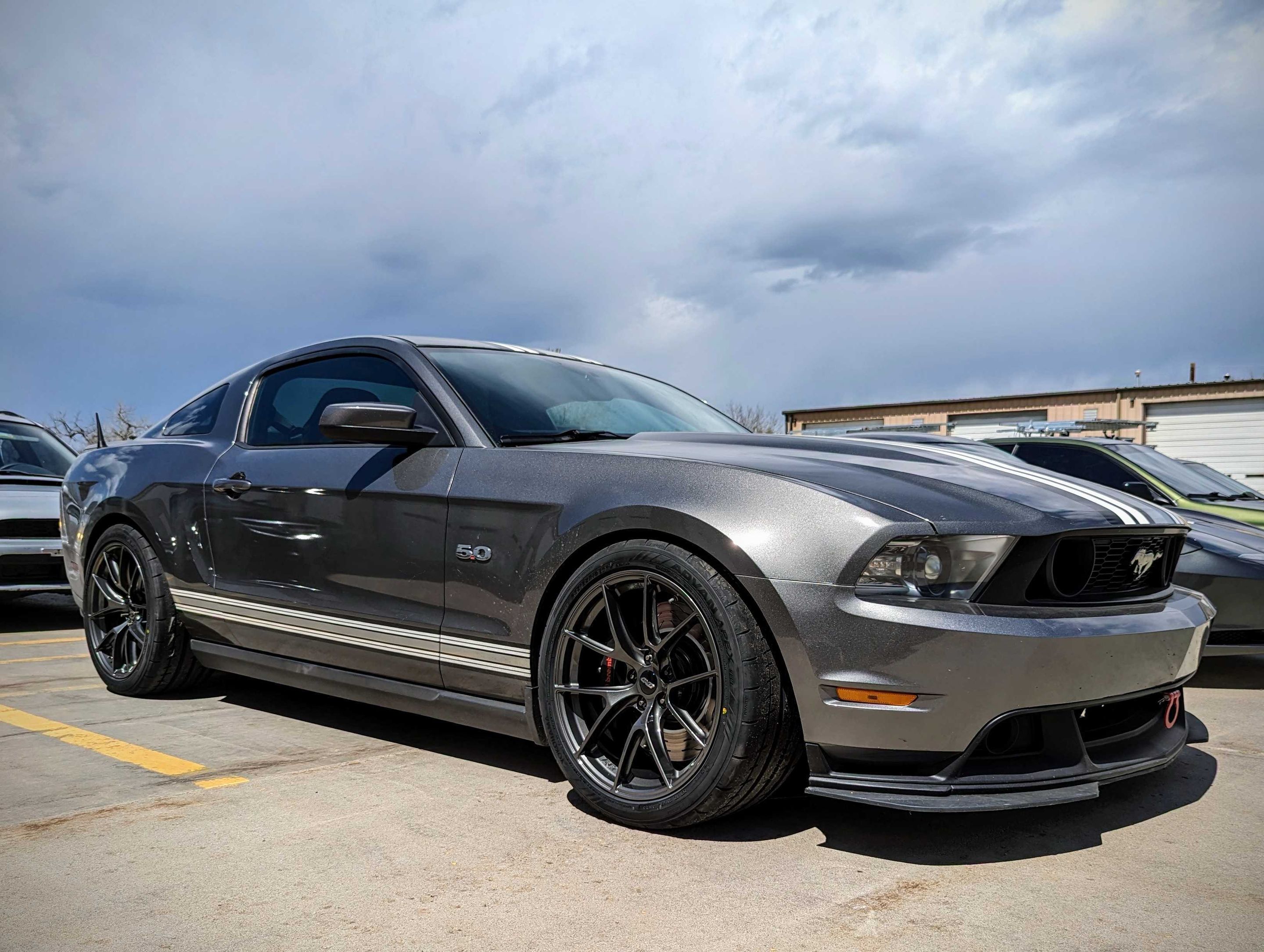 Grey Ford S197 Mustang GT with 19" VS-5RS Apex wheels in Anthracite