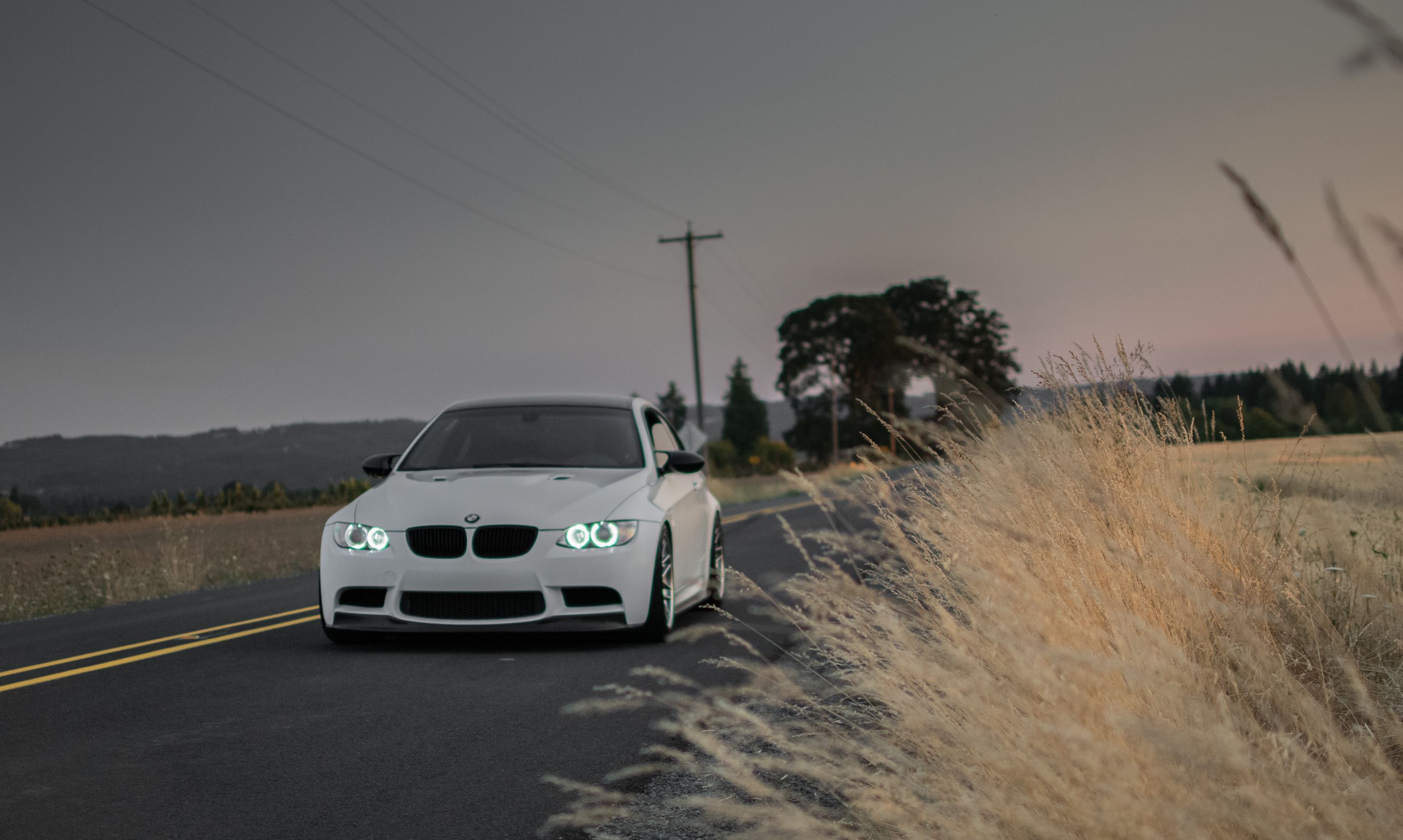 White BMW E92 Coupe M3 with 18" ARC-8 Apex wheels in Hyper Black