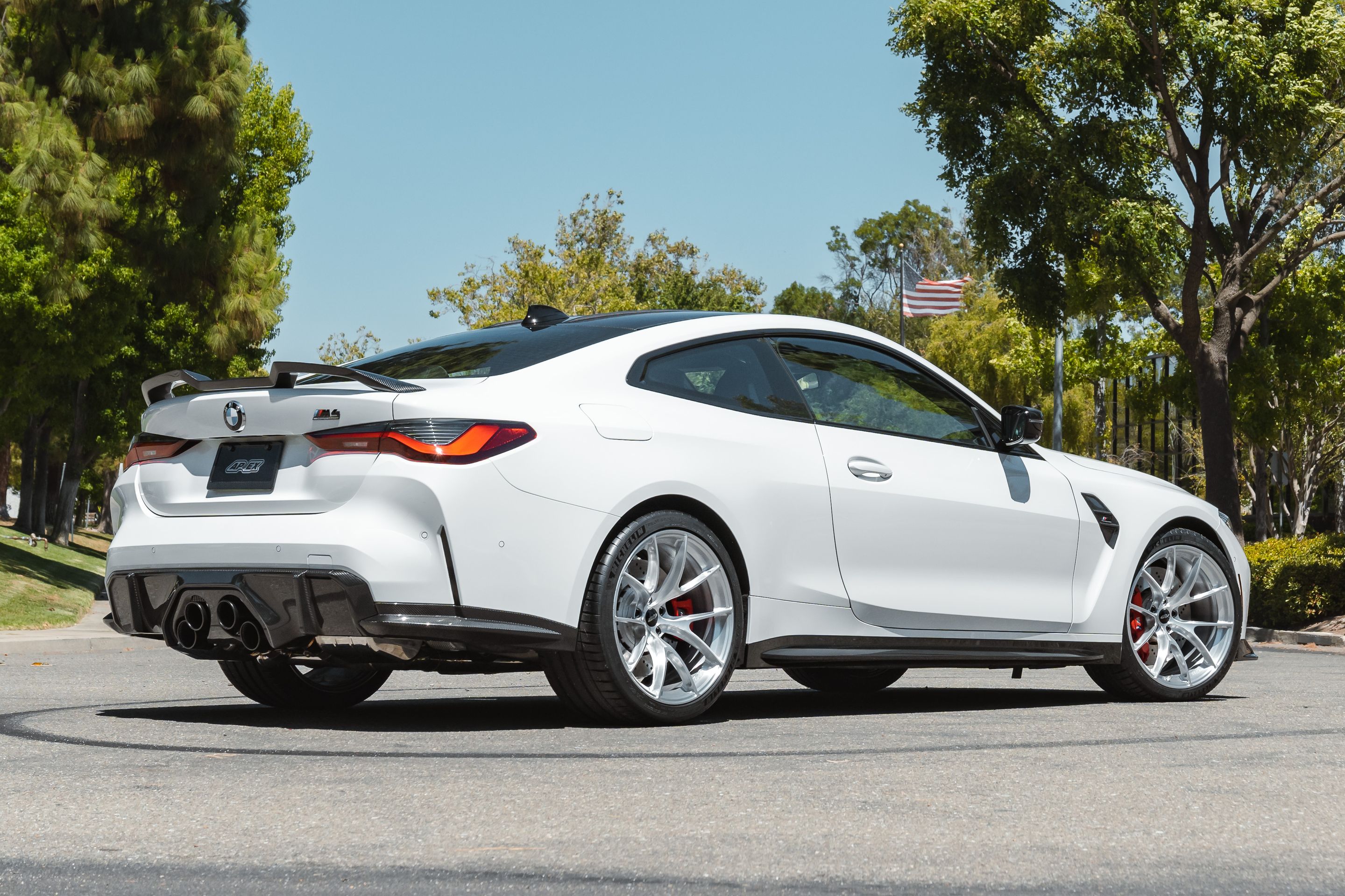 White BMW G82 Coupe M4 with 20" VS-5RS Apex wheels in Brushed Clear