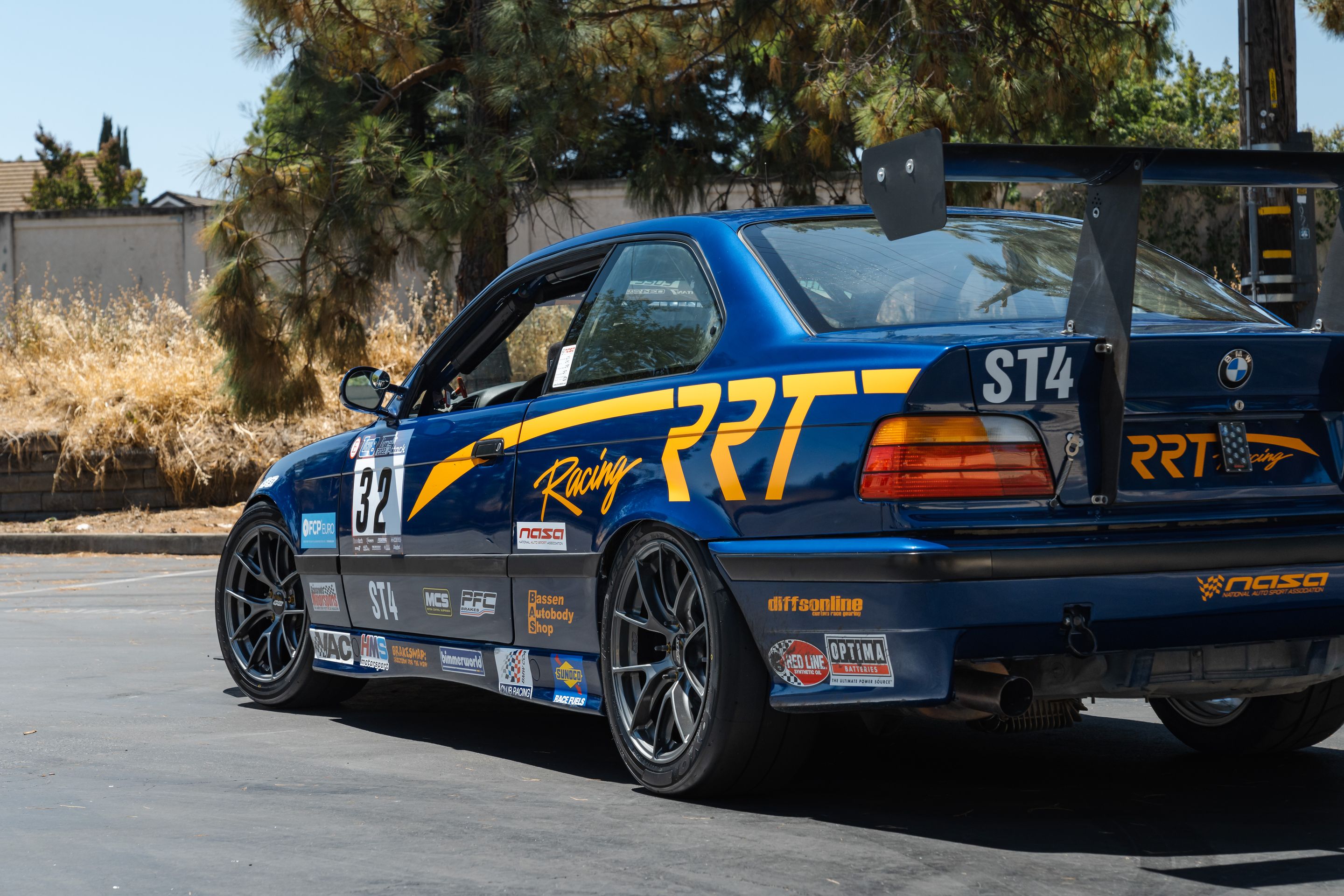 Blue BMW E36 3 Series with 17" VS-5RS Apex wheels in Anthracite