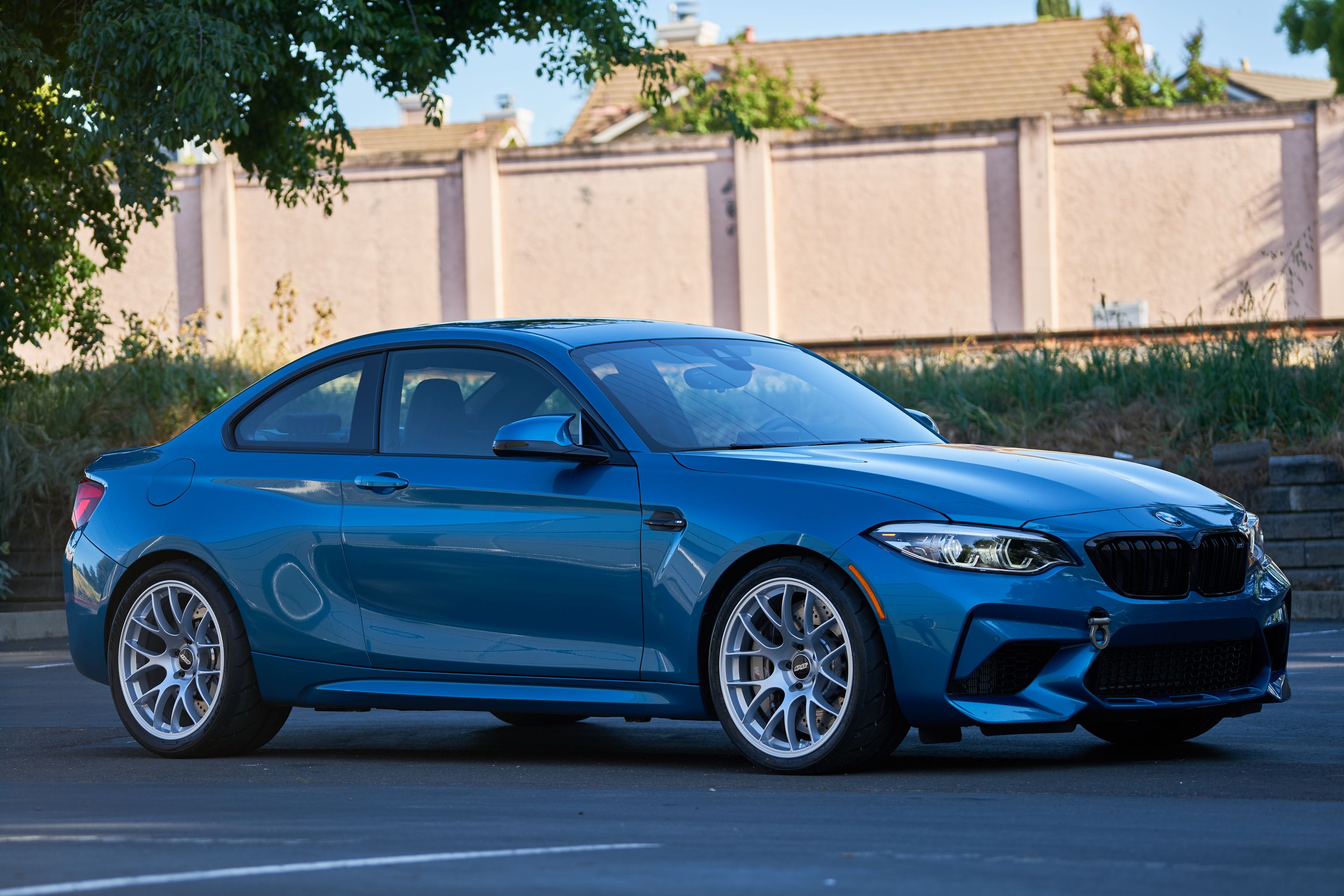 Blue BMW F87 M2 with 19" EC-7 Apex wheels in Race Silver