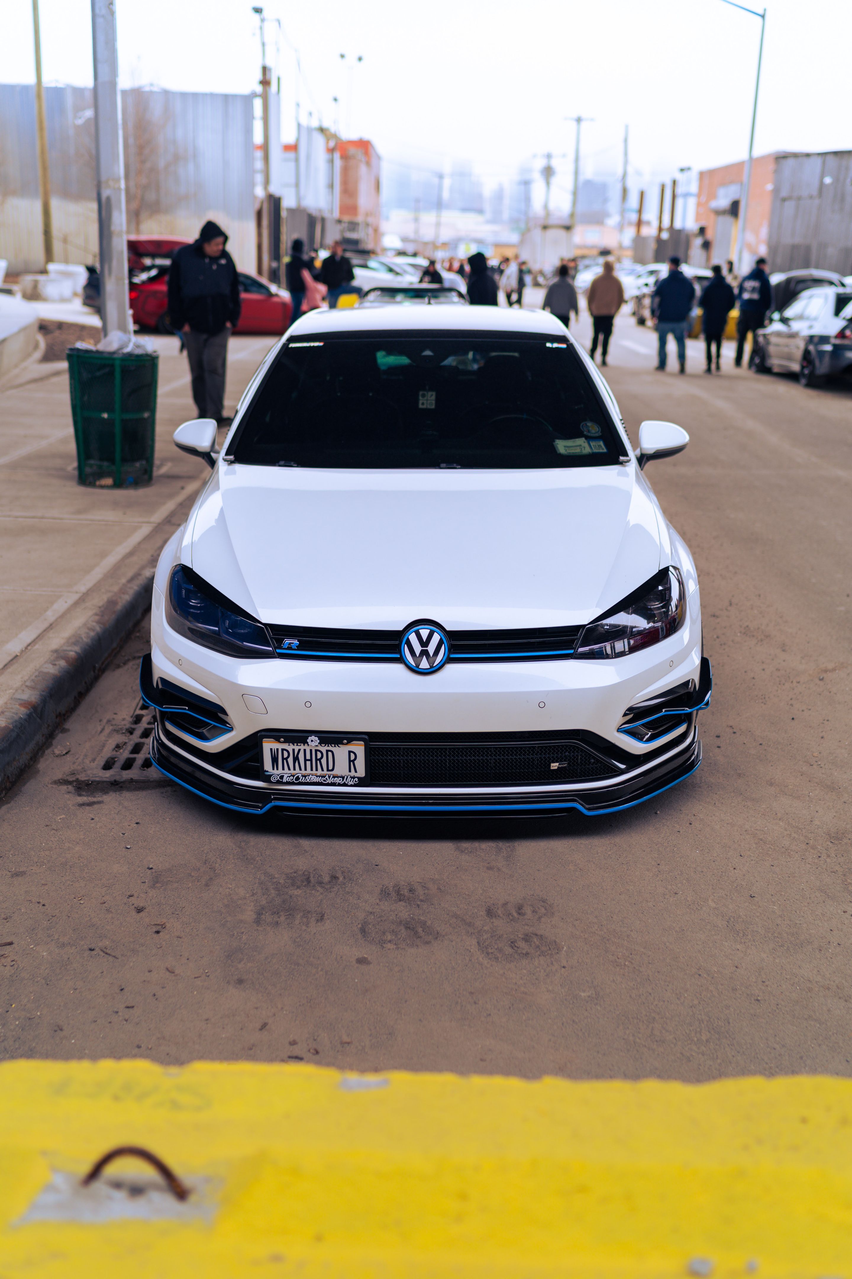 White VW MK7 Golf R with 18" ML-10RT Apex wheels in Machined Lip Brushed Clear