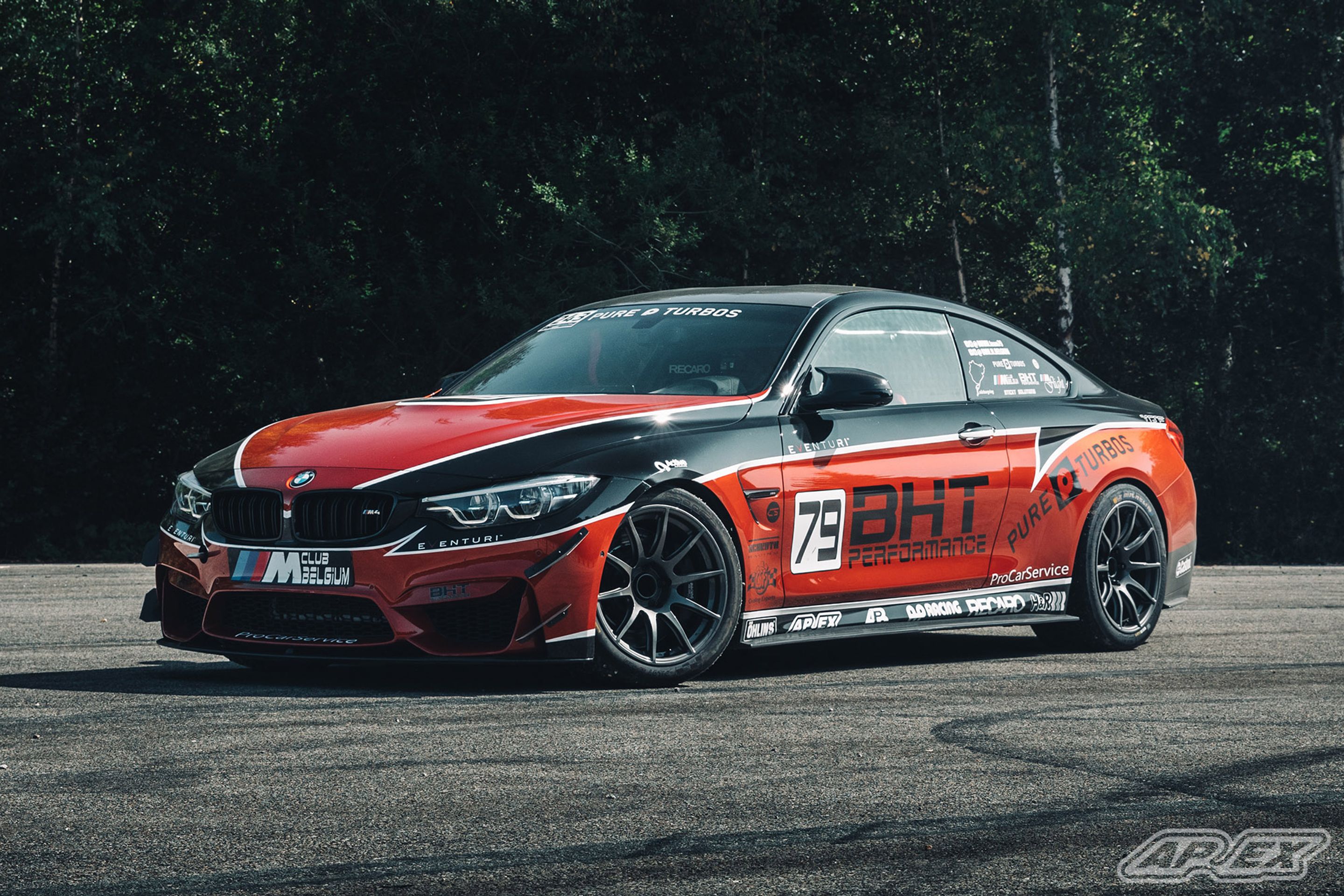 Orange BMW F82 Coupe M4 with 18" SM-10 Apex wheels in Anthracite