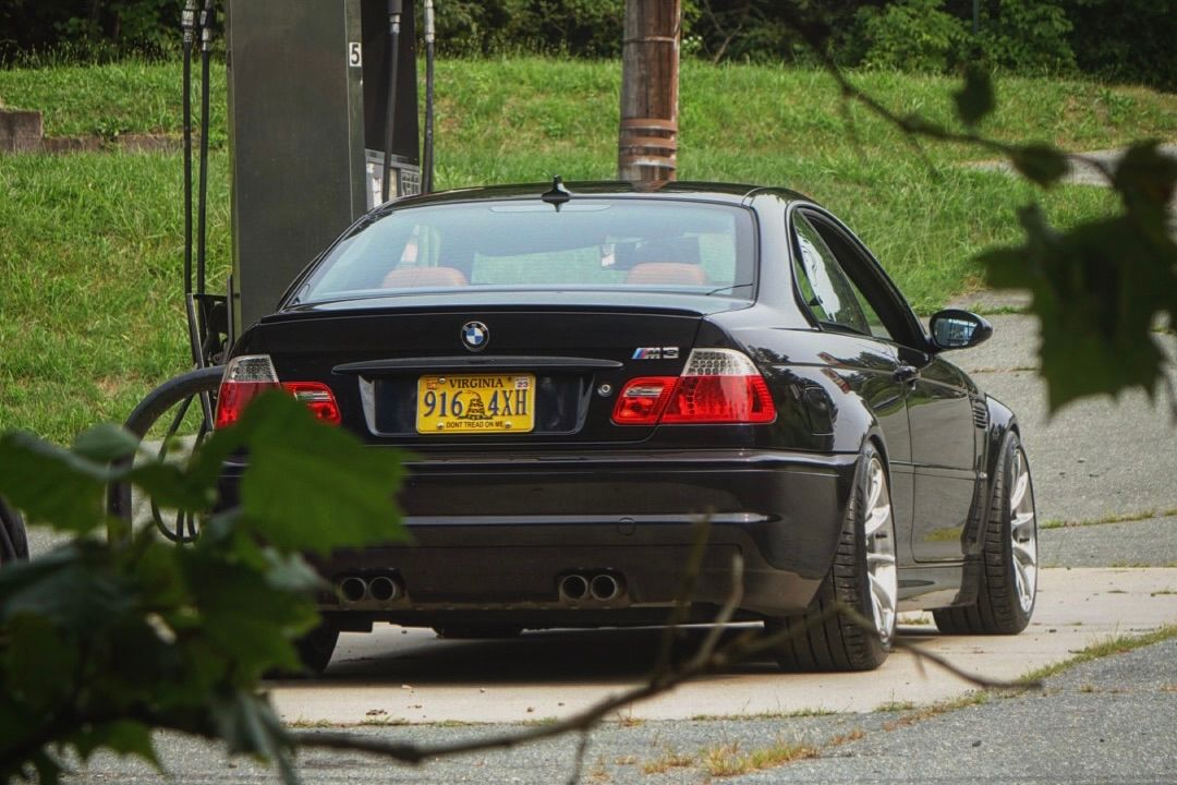 Black BMW E46 M3 with 18" SM-10RS Apex wheels in Brushed Clear