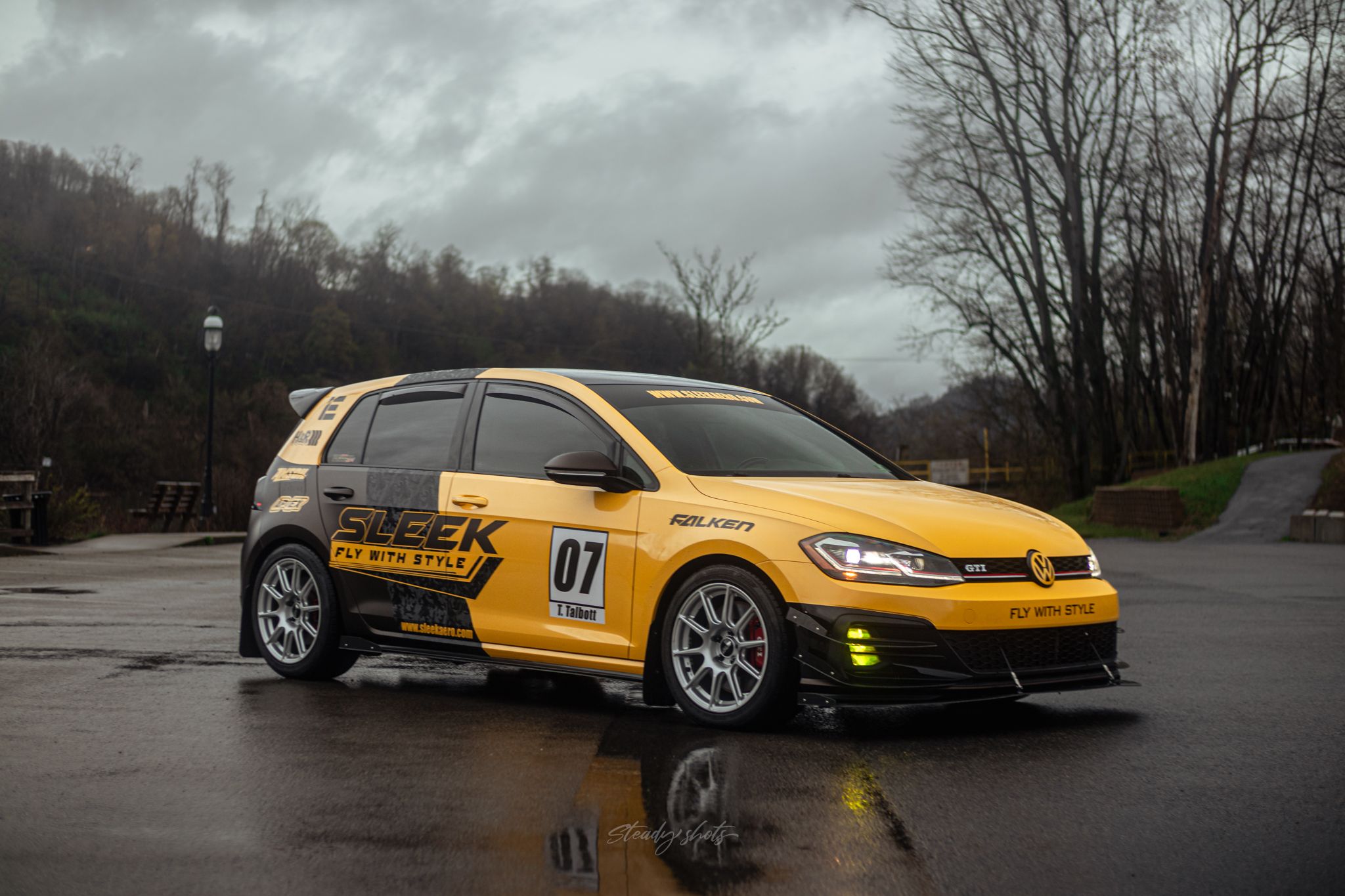 Race Livery VW MK7 GTI with 17" SM-10 Apex wheels in Race Silver