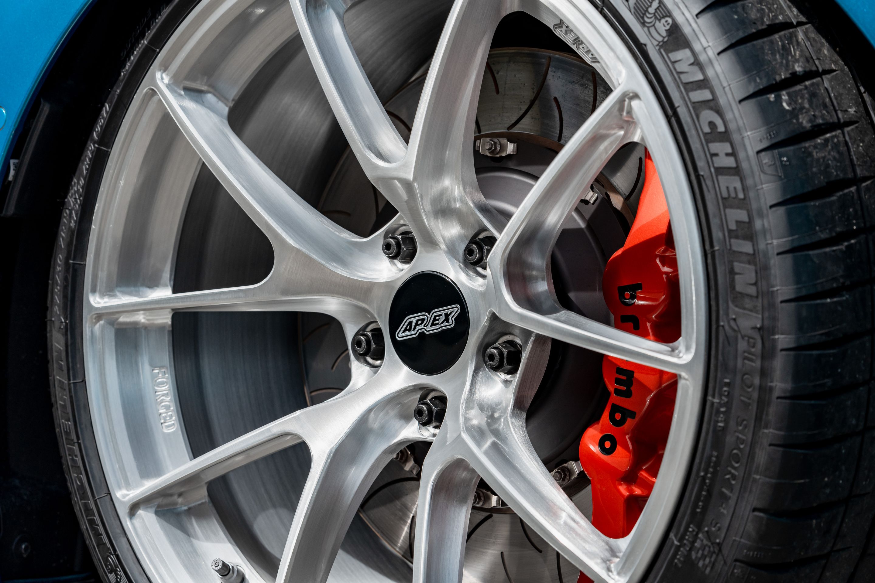 Blue BMW F80 M3 with 19" VS-5RS Apex wheels in Brushed Clear