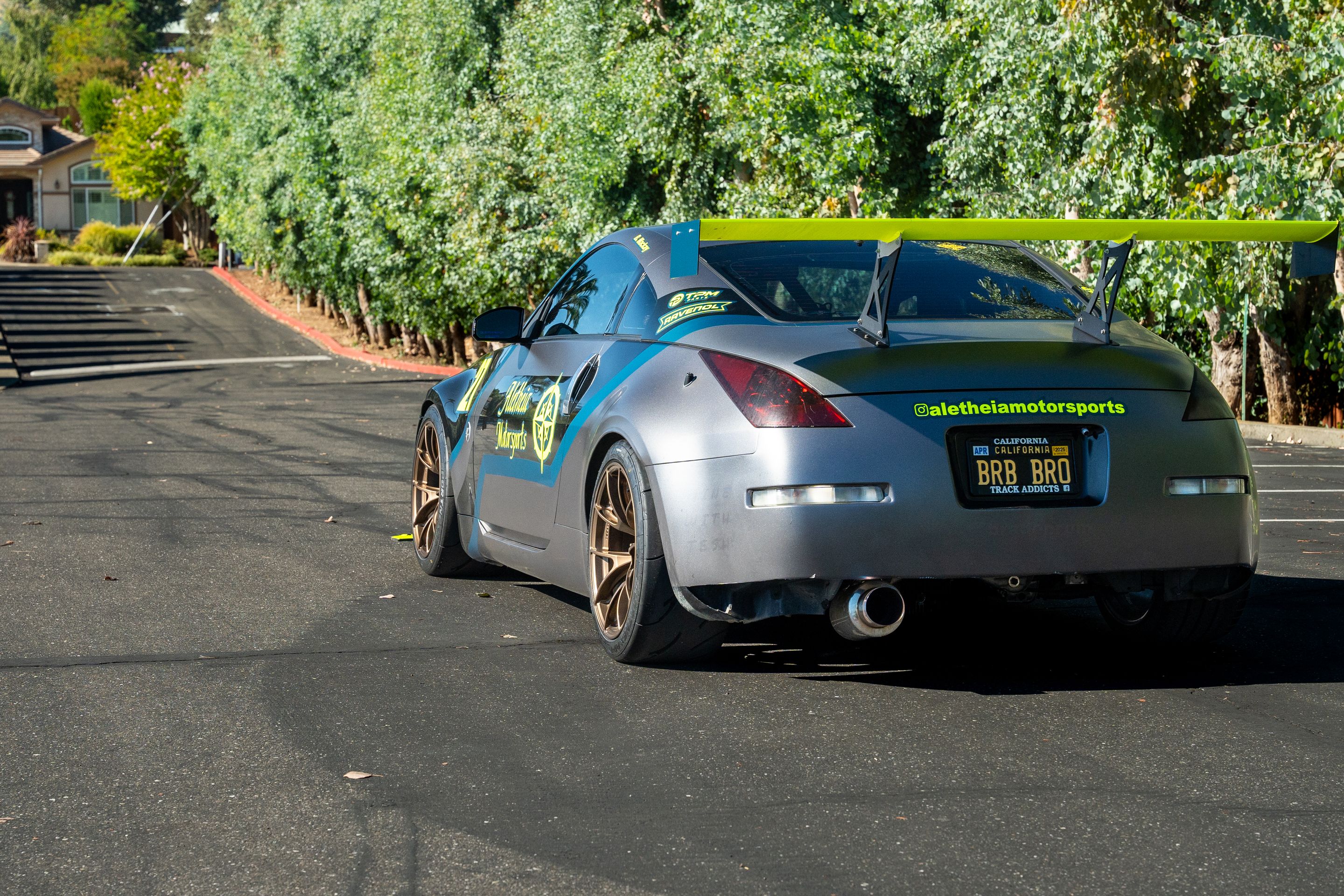 Grey Nissan 350Z with 18" VS-5RS Apex wheels in Satin Bronze