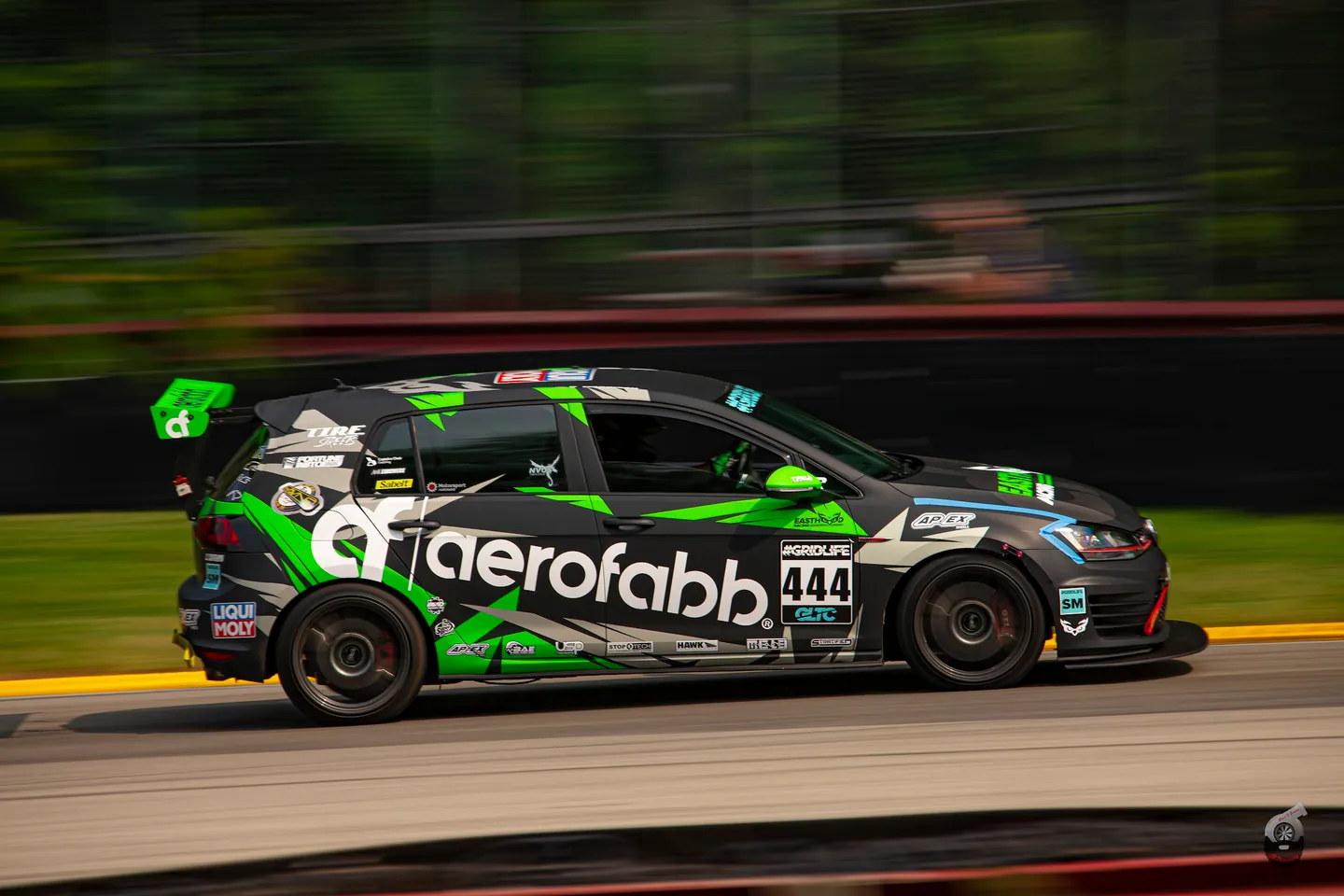 Everything You Need To Know About Reverse Staggered Wheel & Tire Fitments