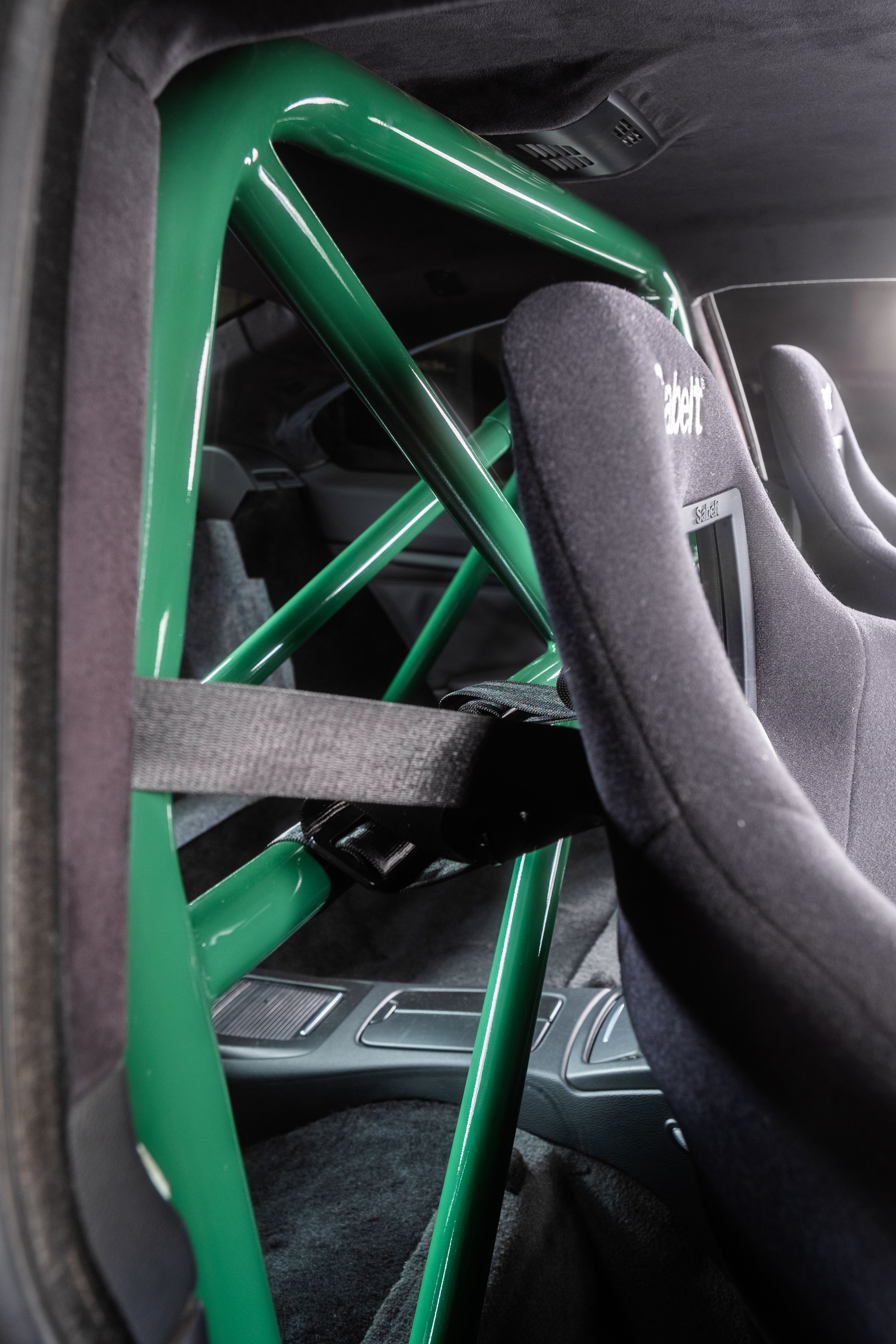 Green BMW E92 Coupe M3 with 18" ARC-8 Apex wheels in Anthracite