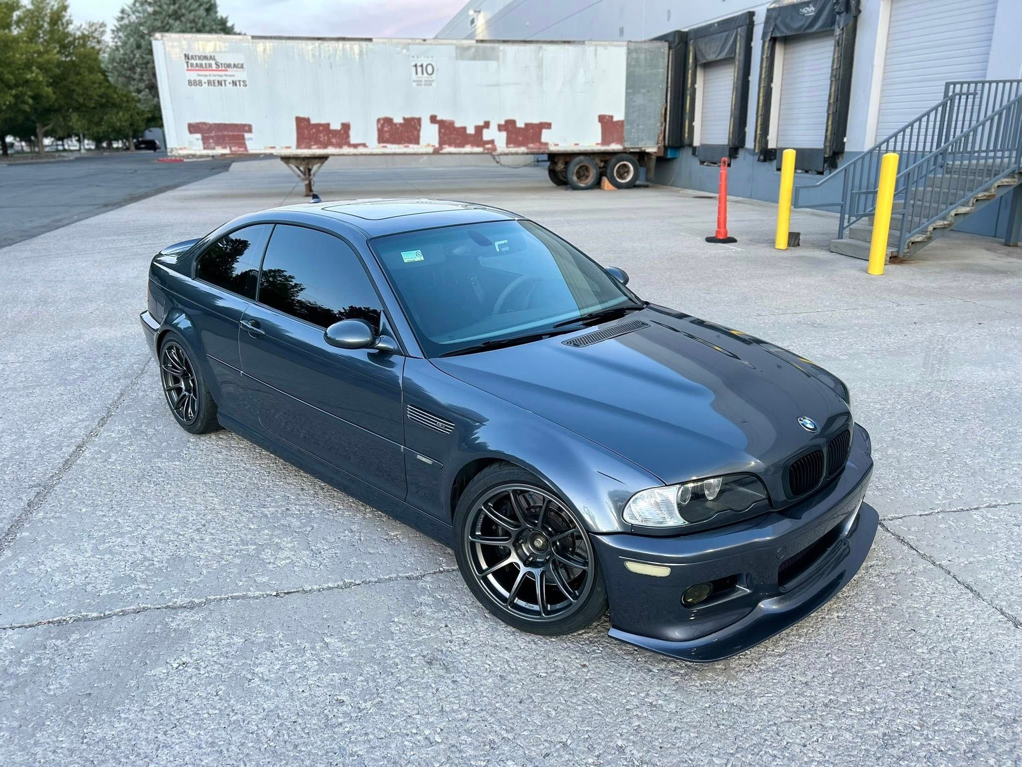 Grey BMW E46 M3 with 18" SM-10RE Apex wheels in Anthracite