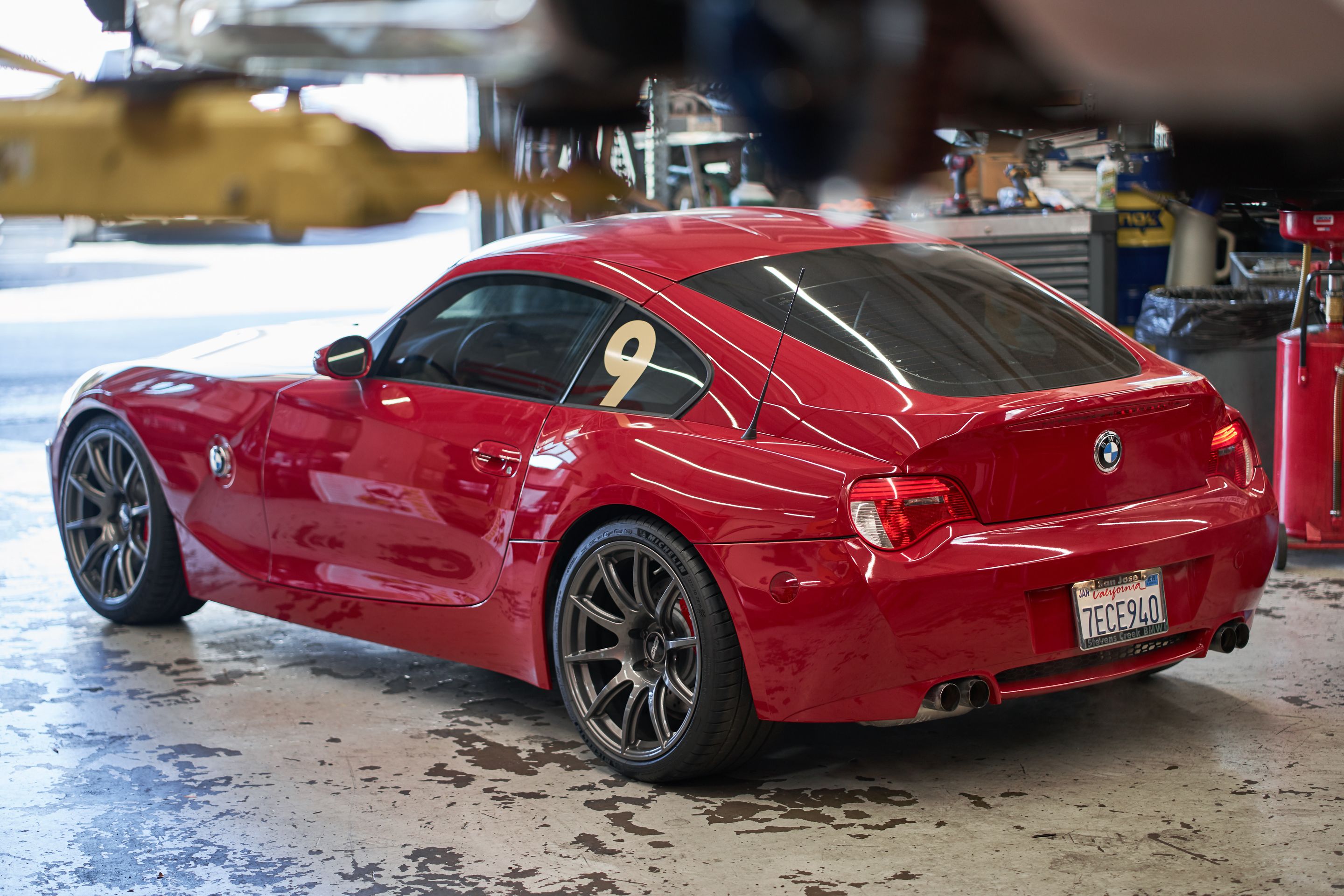 Red BMW E86 Coupe Z4 M with 19" SM-10 Apex wheels in Anthracite