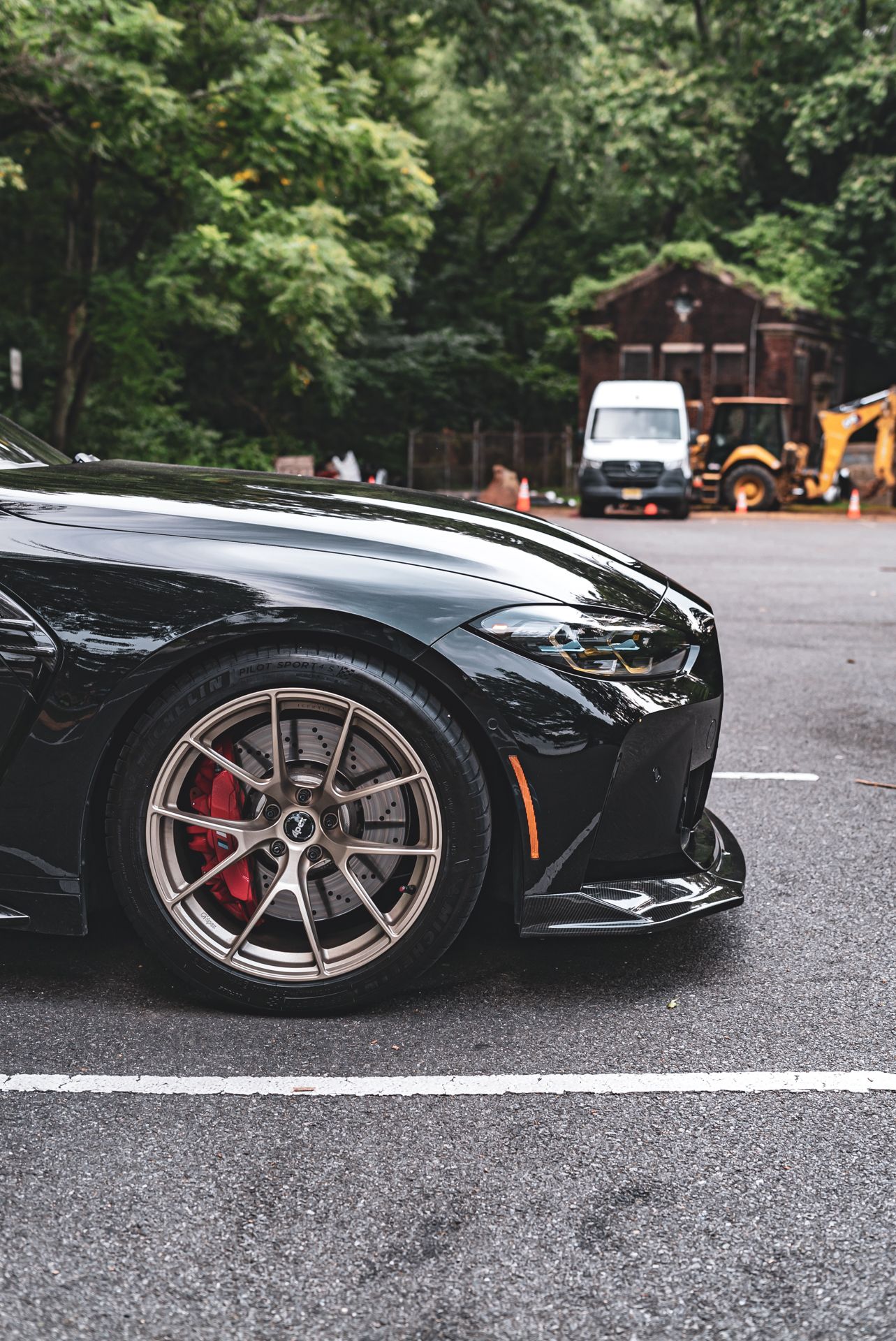 Black BMW G80 M3 with 19" VS-5RS Apex wheels in Motorsport Gold