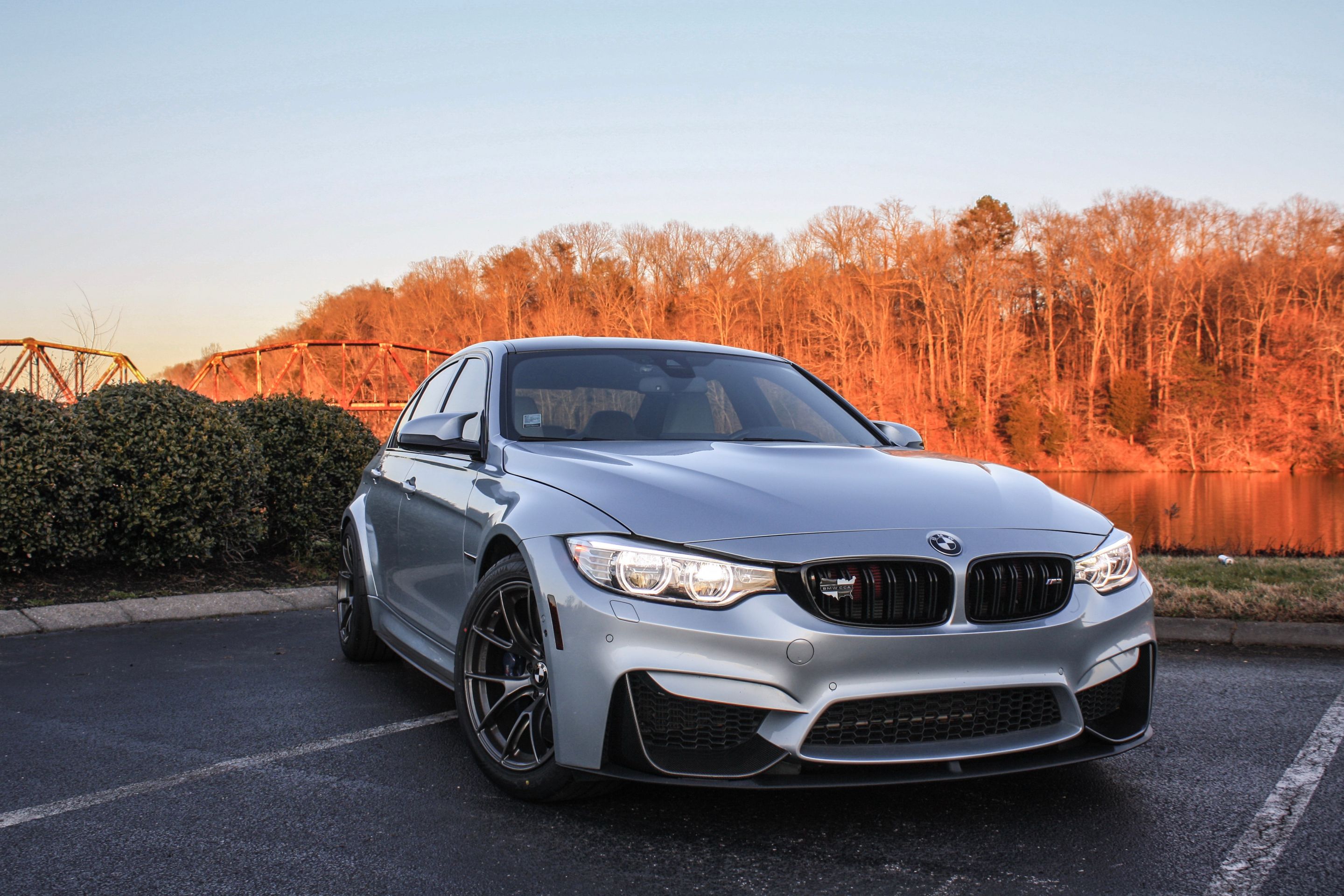 Silver BMW F80 M3 with 18" VS-5RS Apex wheels in Anthracite