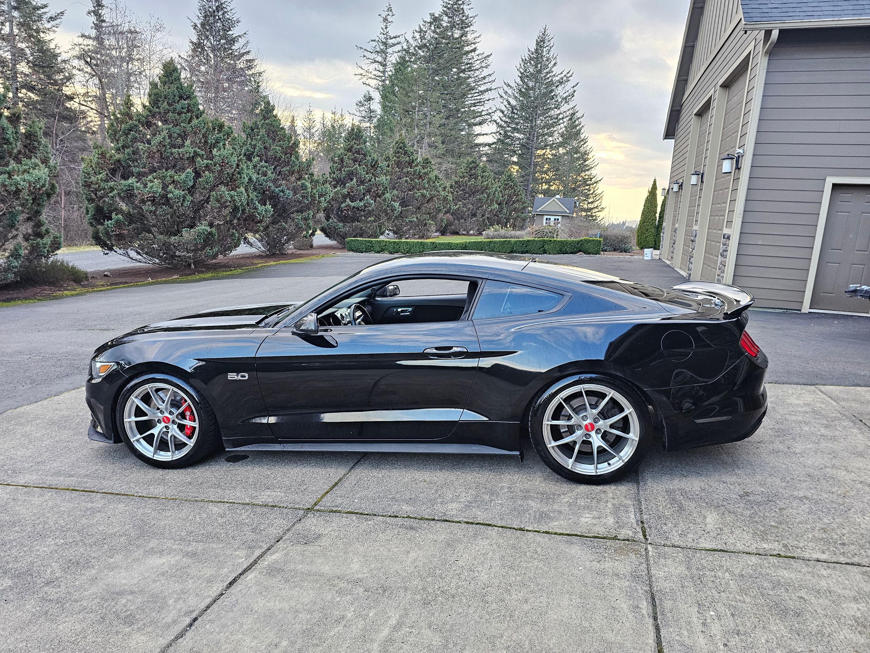 Black Ford S550 Mustang GT with 19" VS-5RS Apex wheels in Brushed Clear