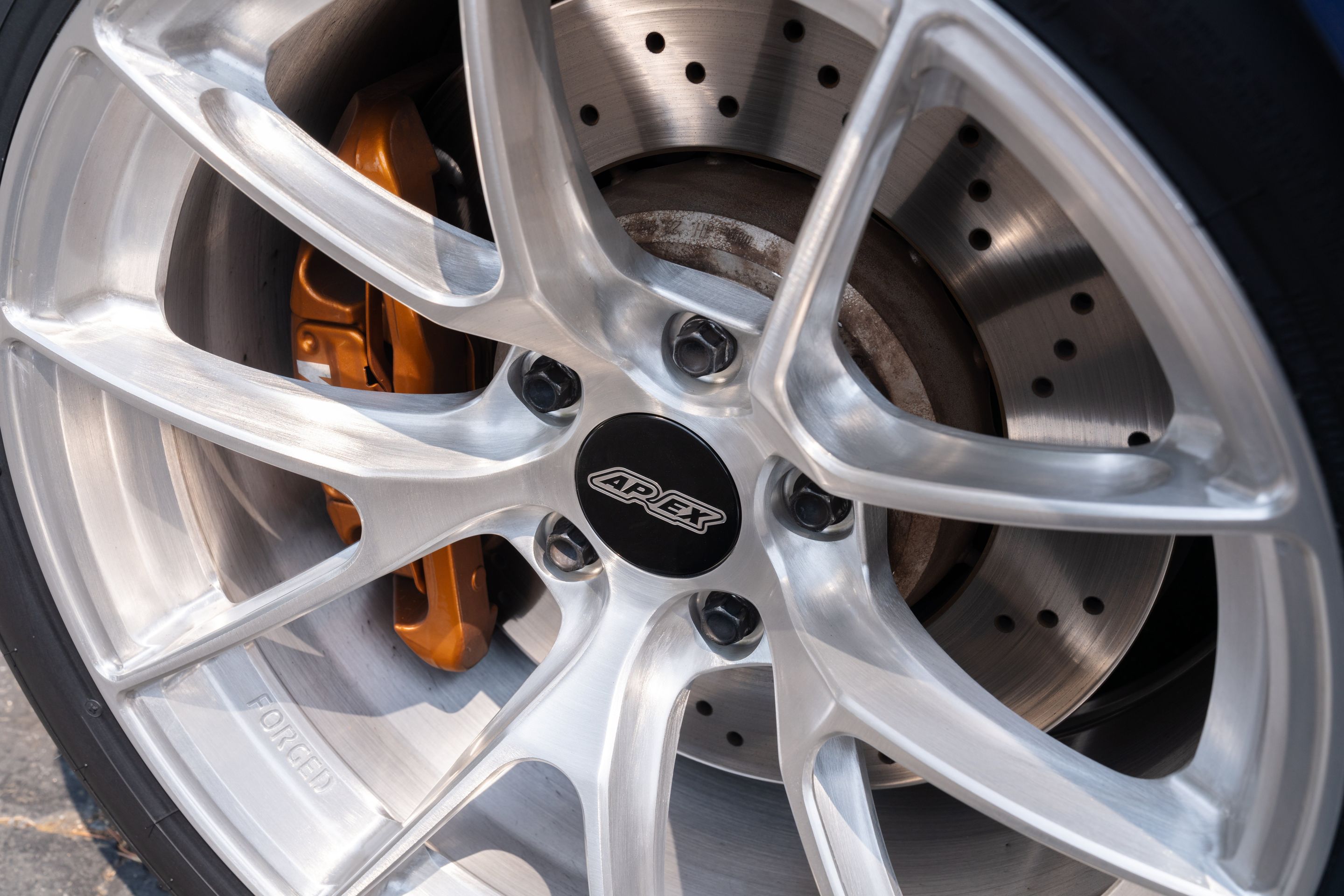 Blue BMW E92 Coupe M3 with 18" VS-5RS Apex wheels in Brushed Clear