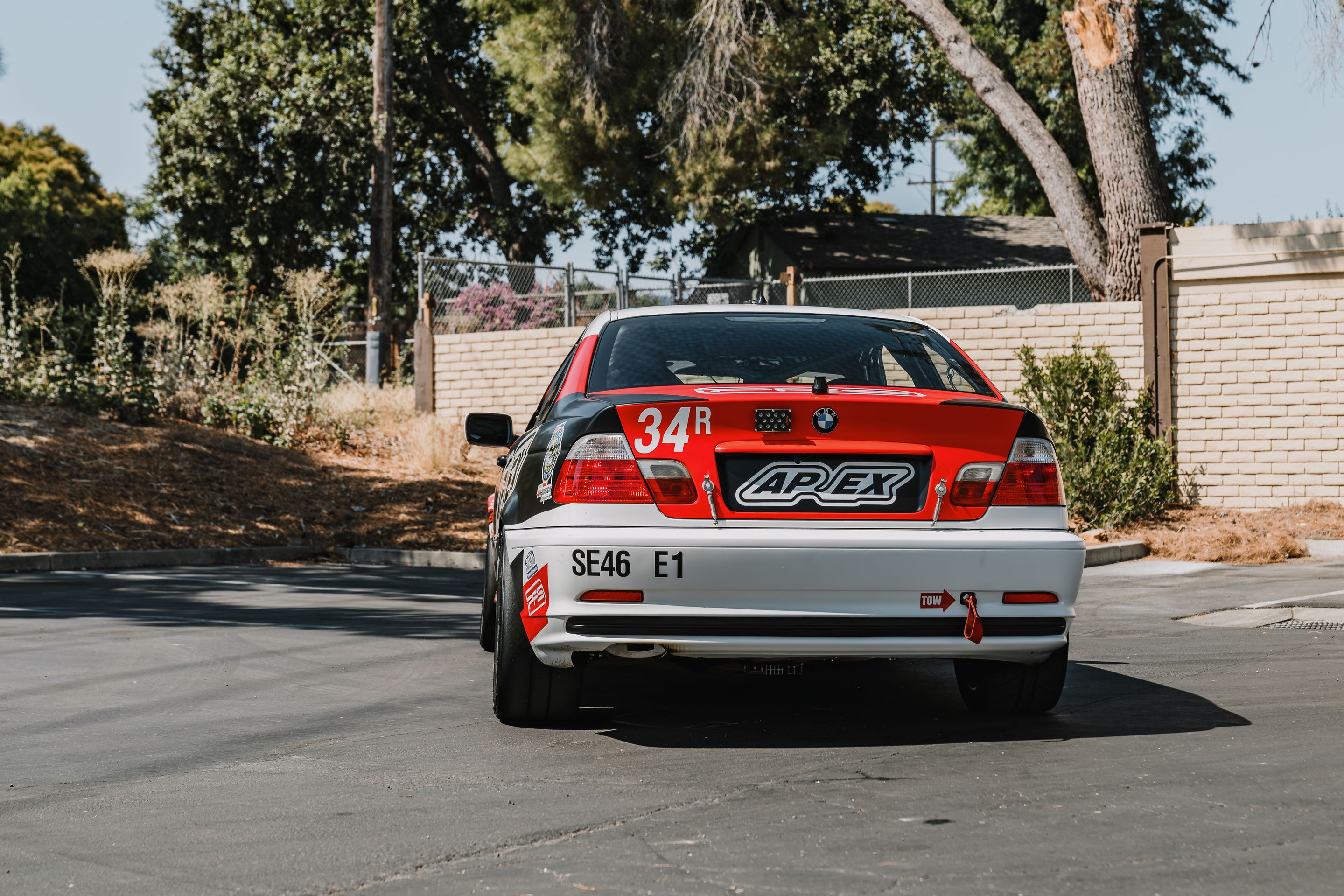 Race Livery BMW E46 3 Series with 17" ARC-8RT Apex wheels in Anthracite
