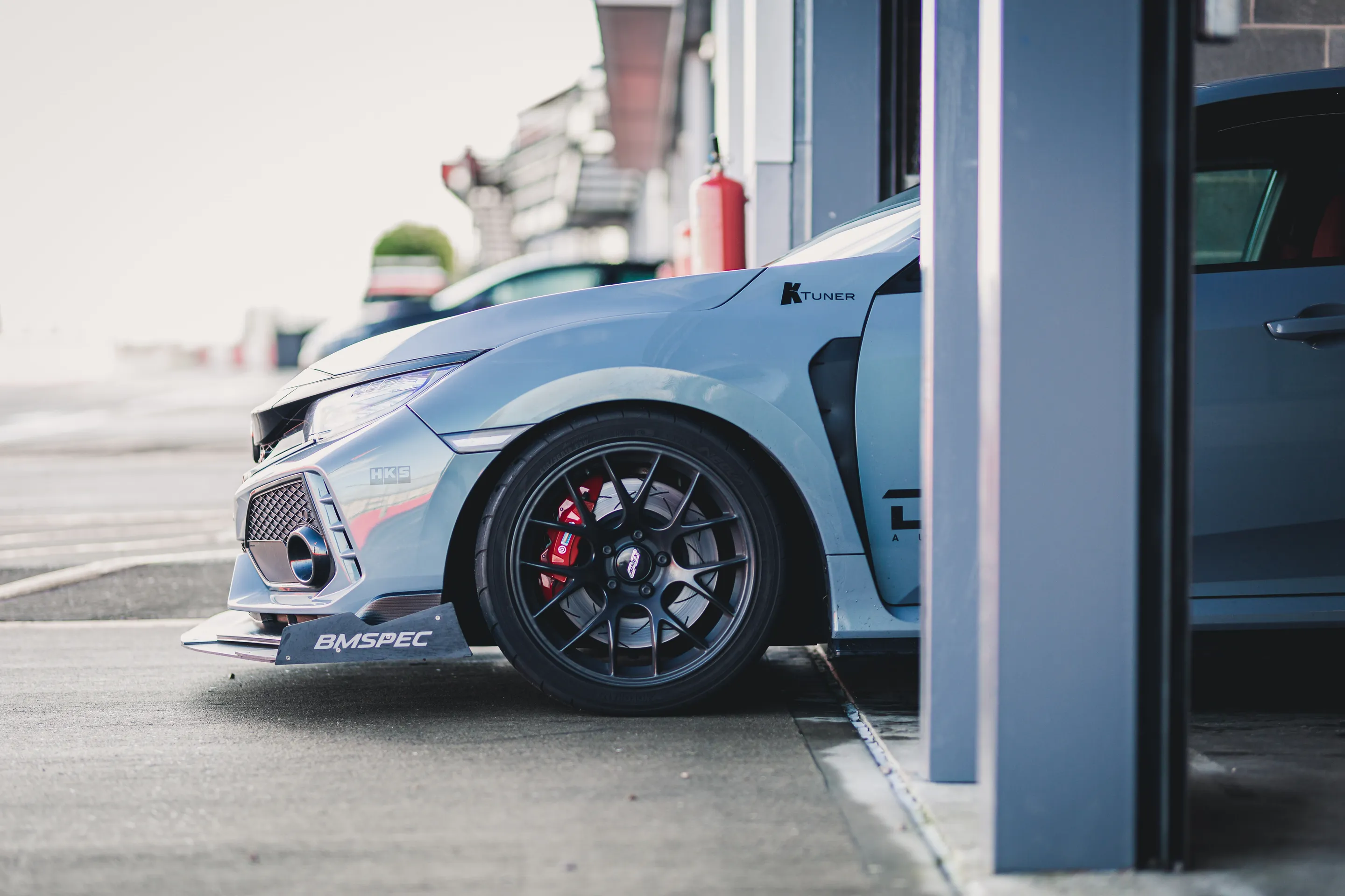 Honda FK8 Civic Type-R with 18