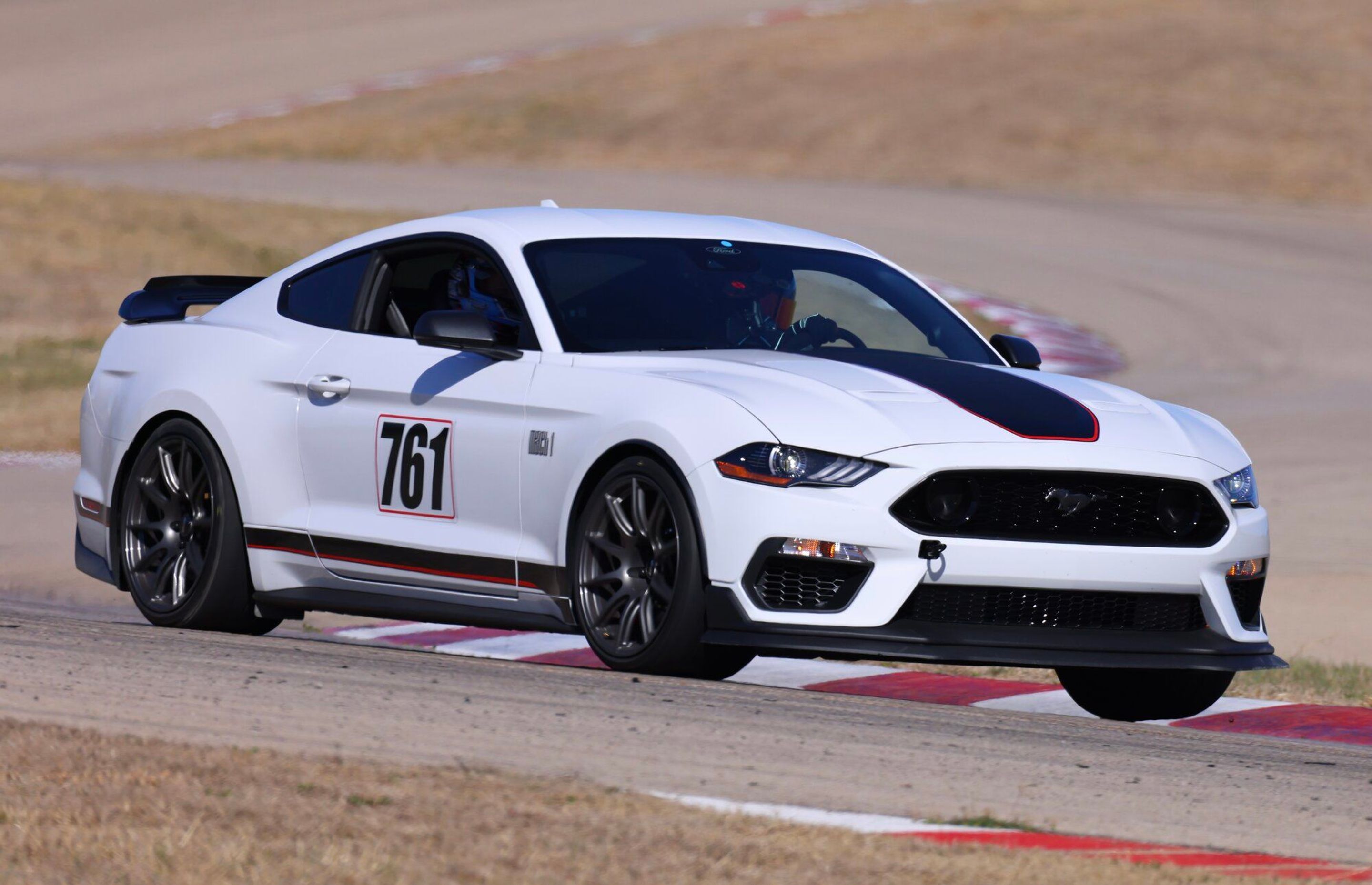 White Ford S550 Mustang Mach 1 with 19" SM-10 Apex wheels in Anthracite