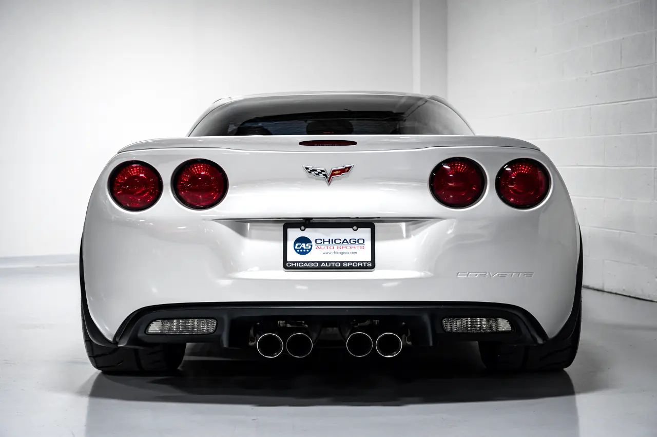 Silver Chevrolet C6 Corvette Z06 with 18"/19" VS-5RS Apex wheels in Anthracite