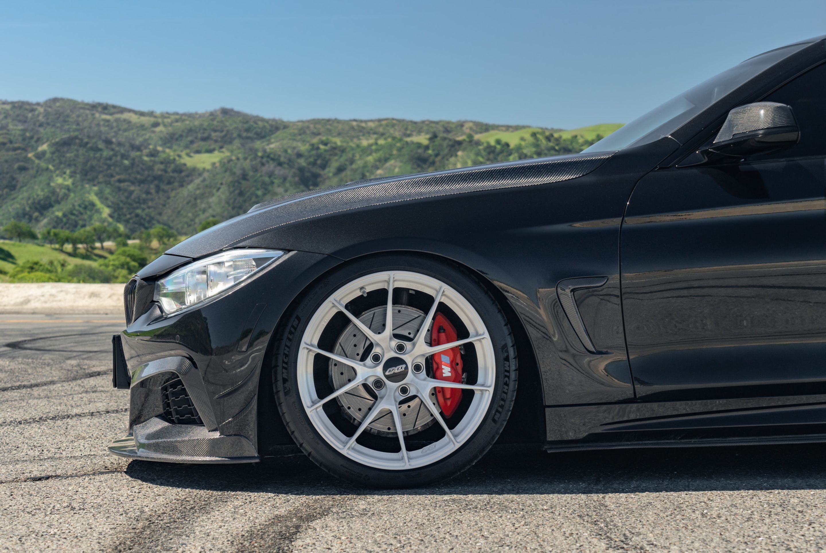 Black BMW F32 Coupe 4 Series with 19" VS-5RS Apex wheels in Brushed Clear